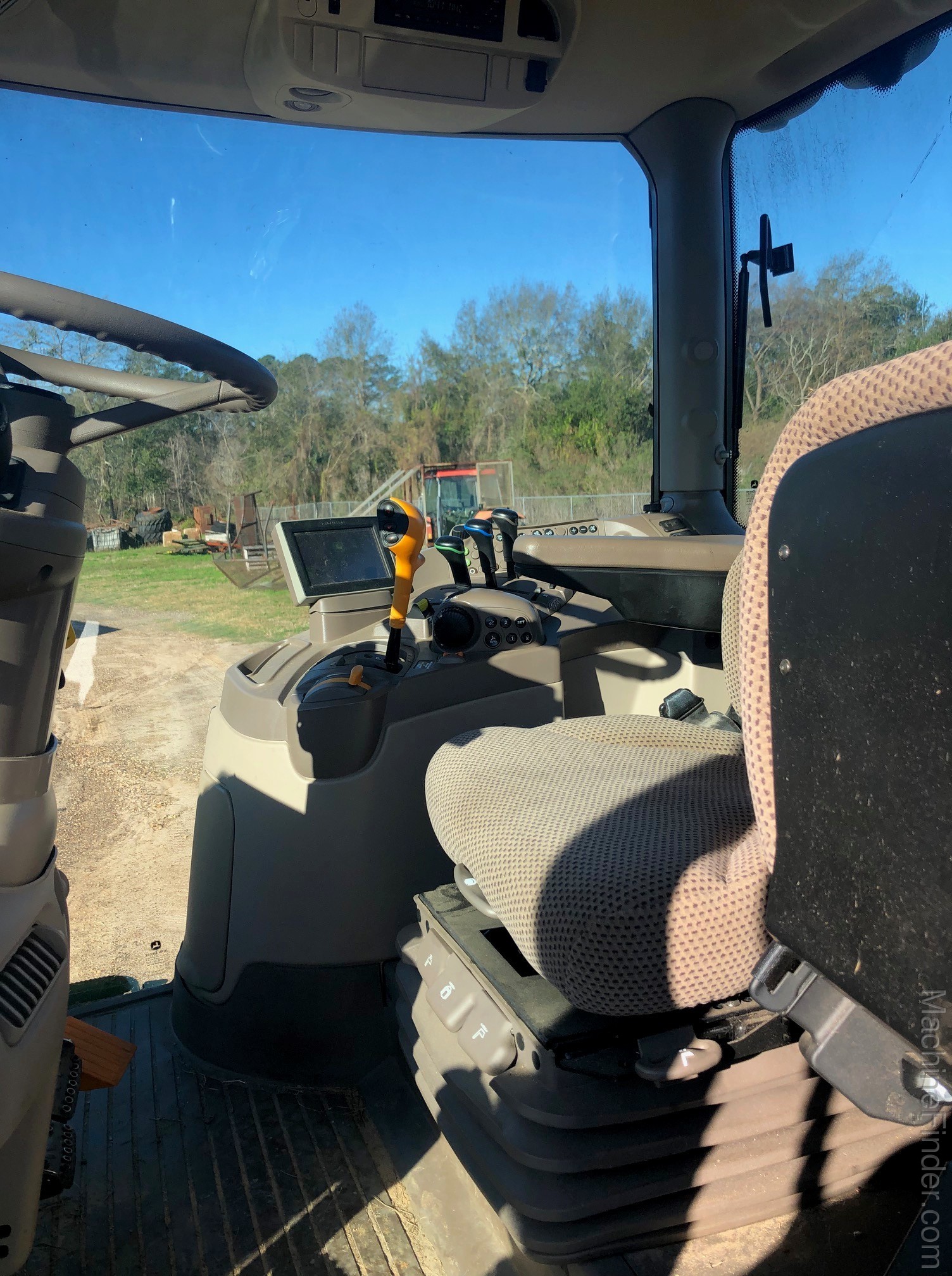 2017 John Deere 6155R Image 5
