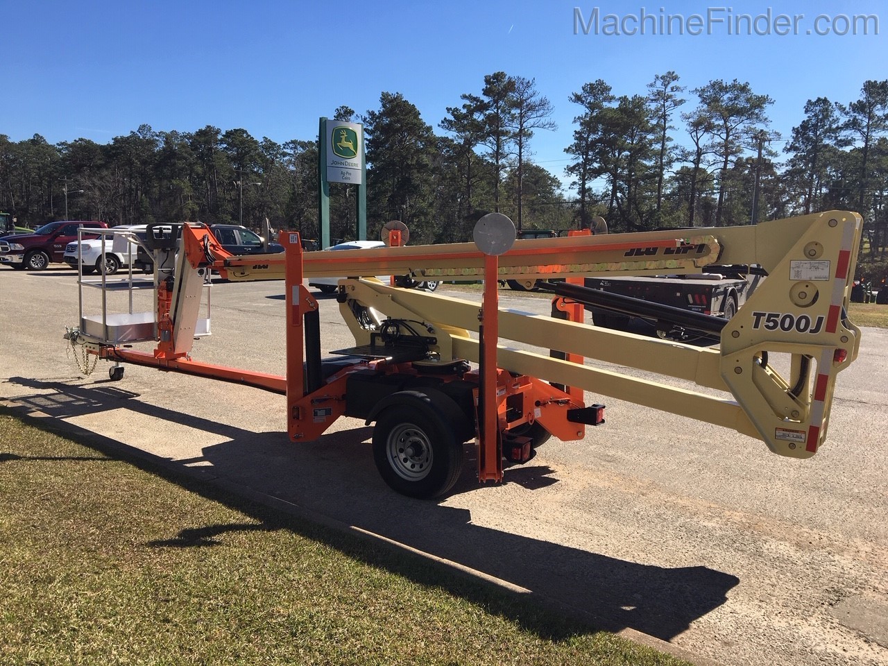 2020 JLG T500J Image 4