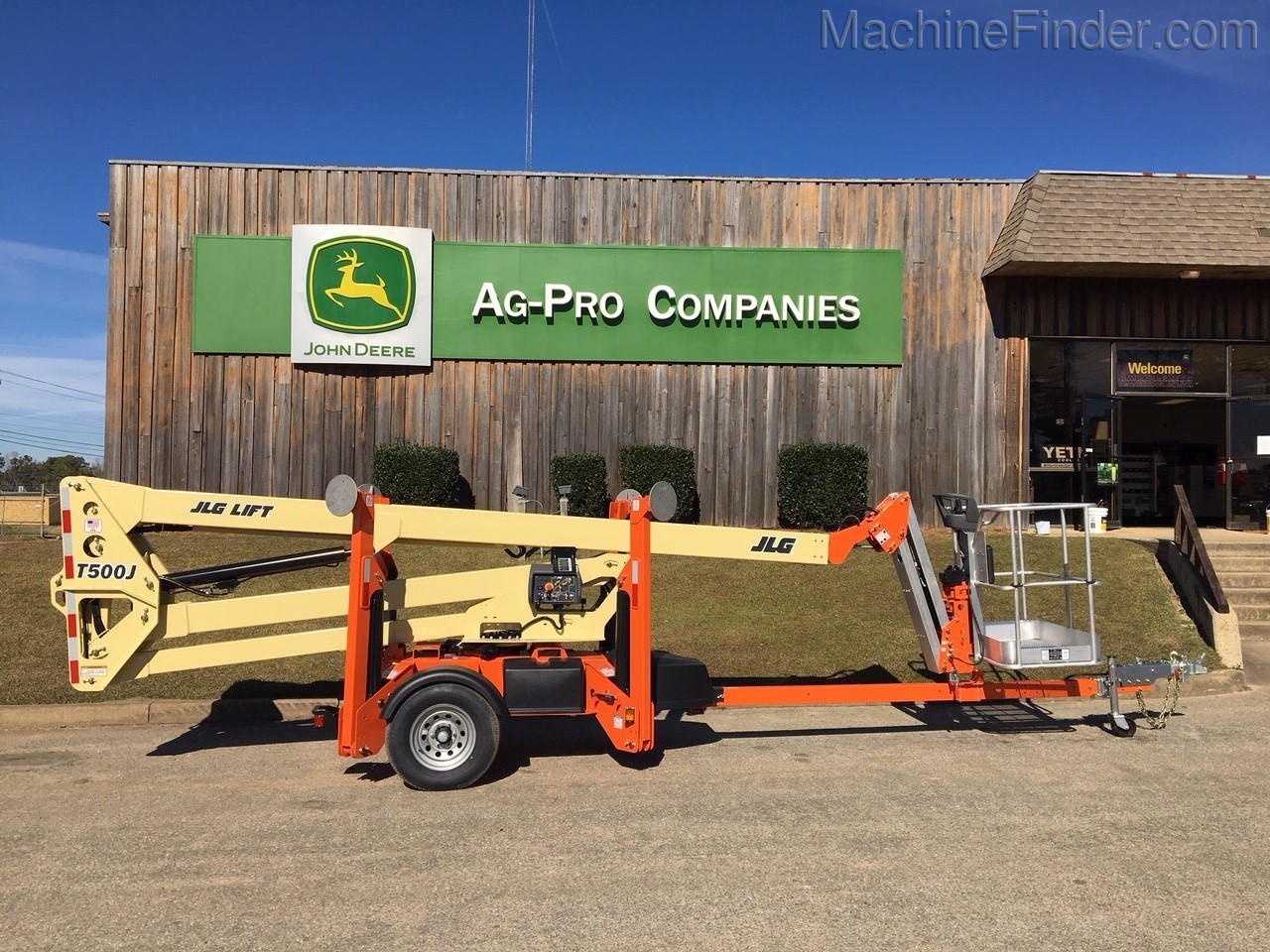 2020 JLG T500J Image 1