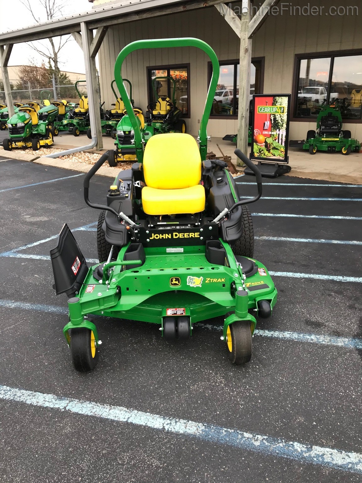 2020 John Deere Z915E Image 1