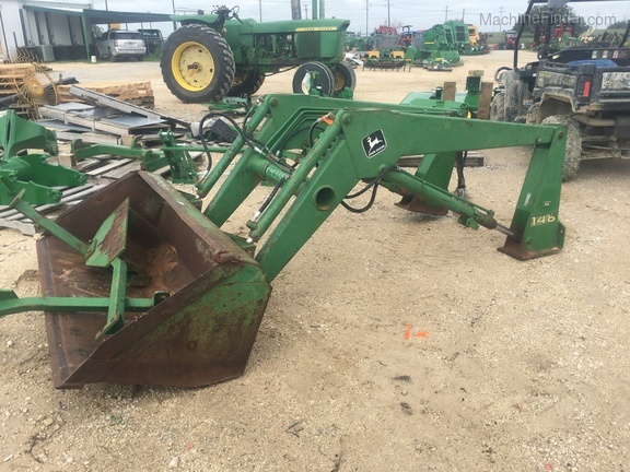 John Deere 148 Image 1