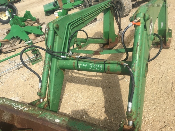 John Deere 148 Image 4
