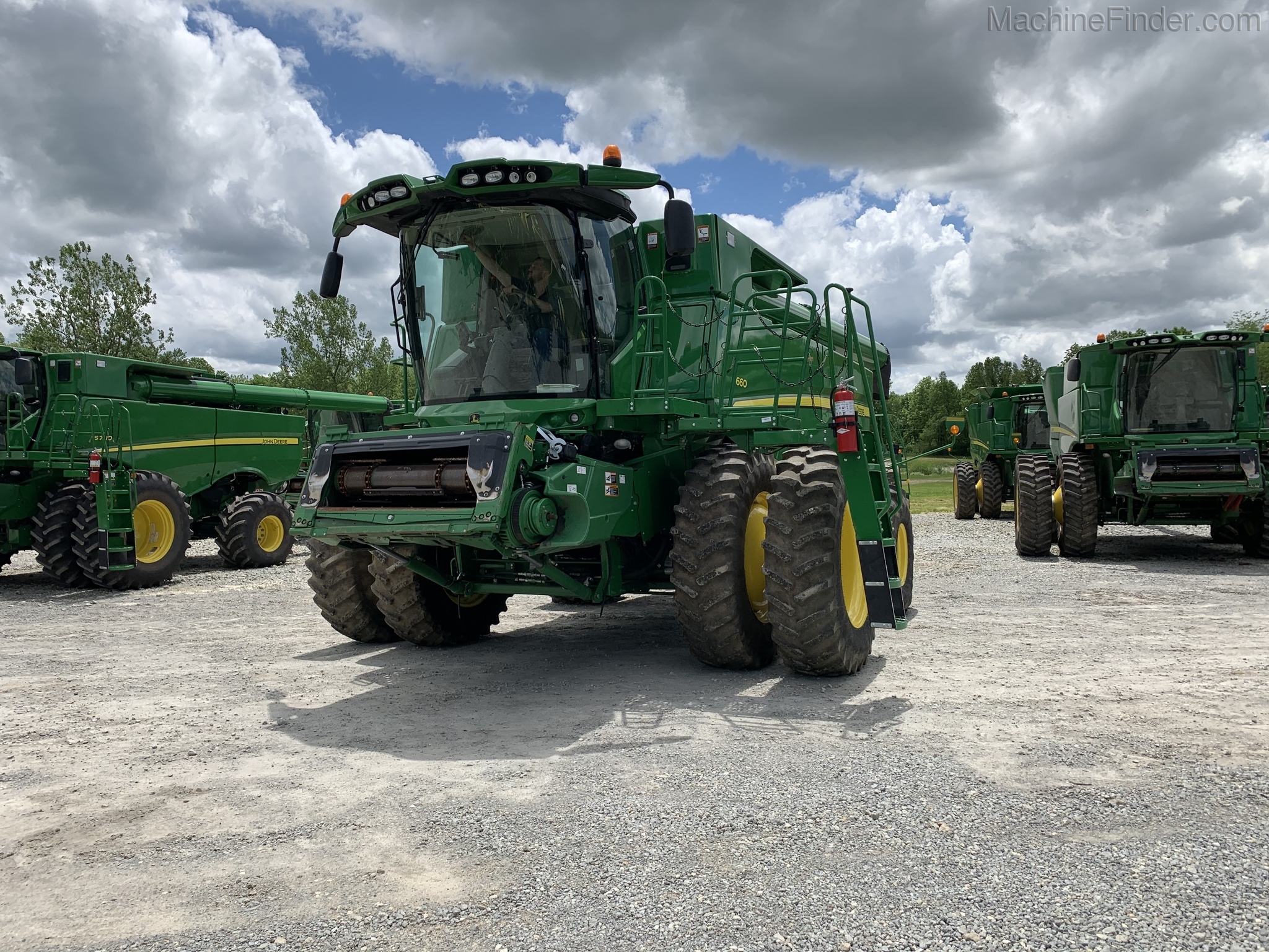 2016 John Deere S660 Image 3