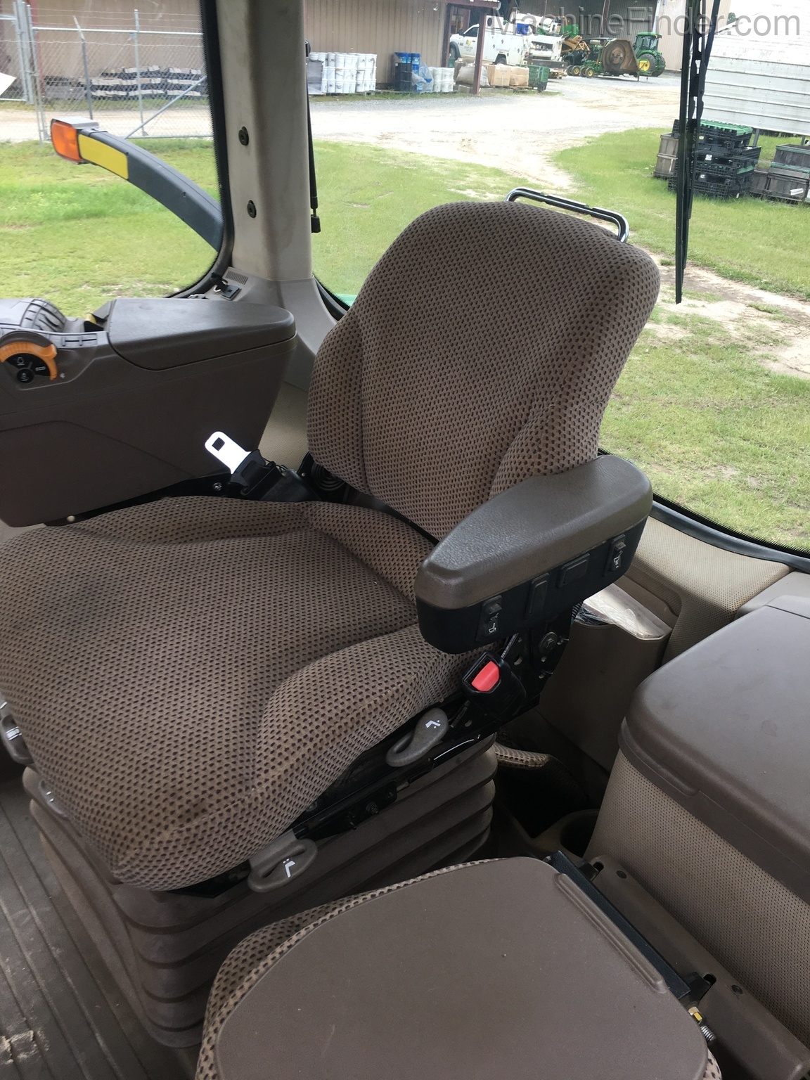 2015 John Deere 8370R Image 3