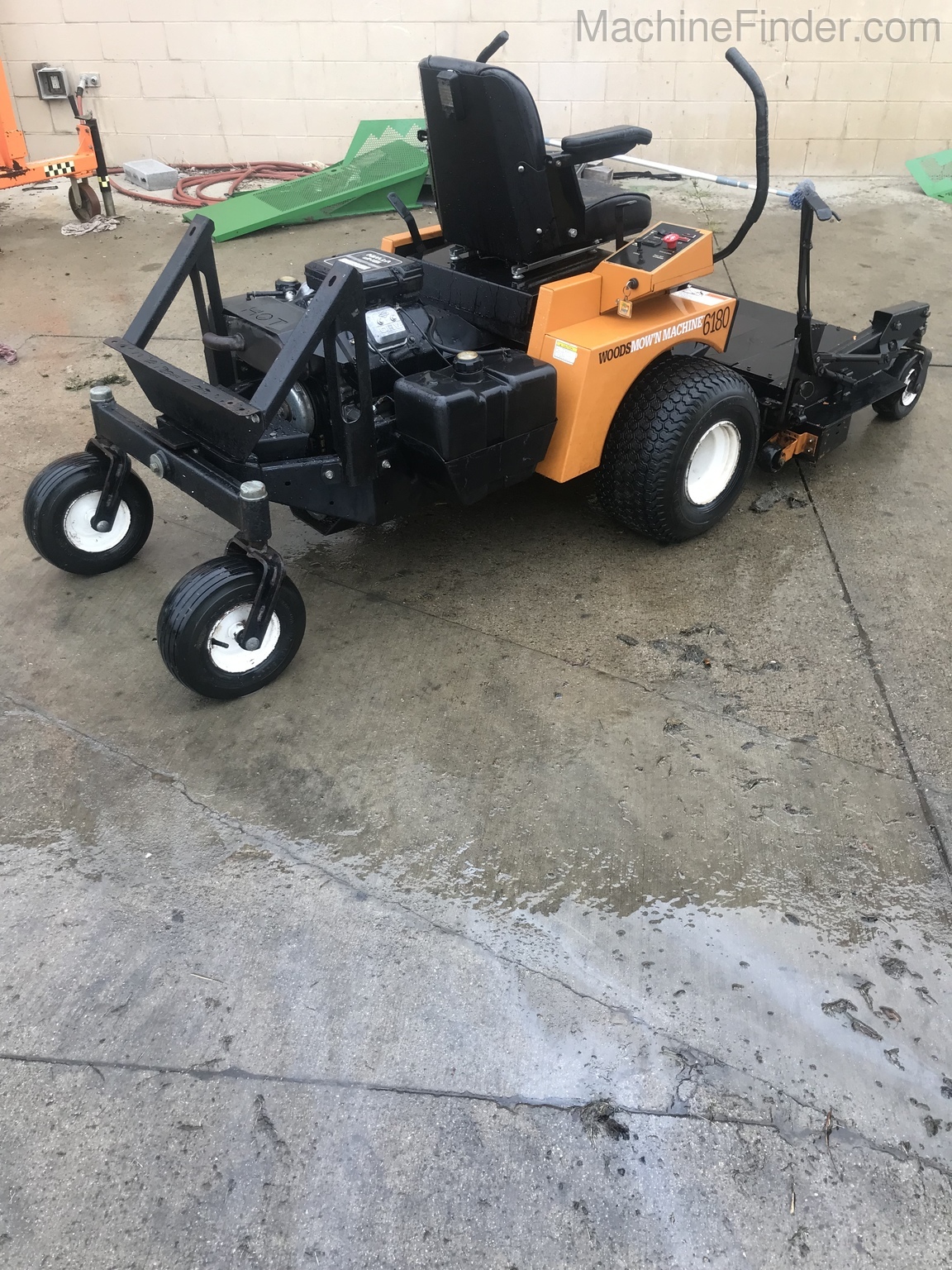 2004 Woods WO6189 Image 4