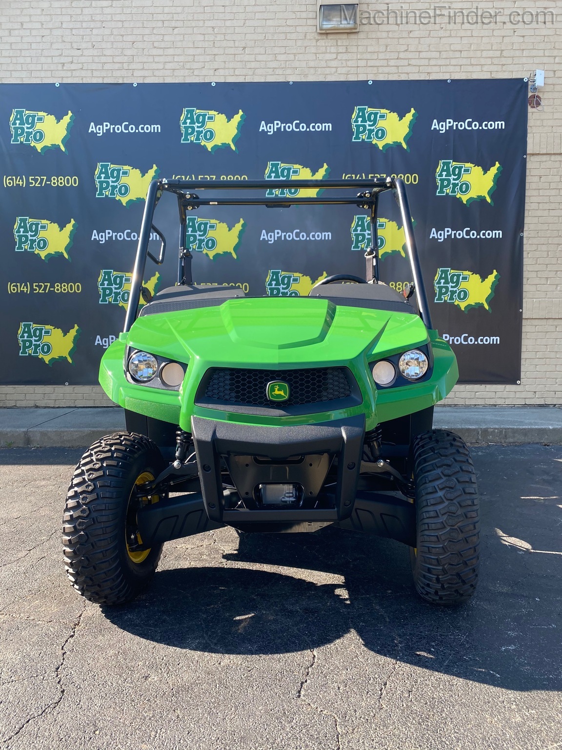 2020 John Deere 560E Image 3