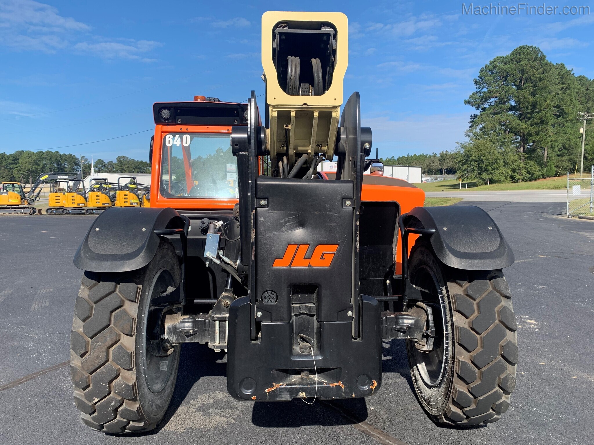 2019 JLG 742 Image 5
