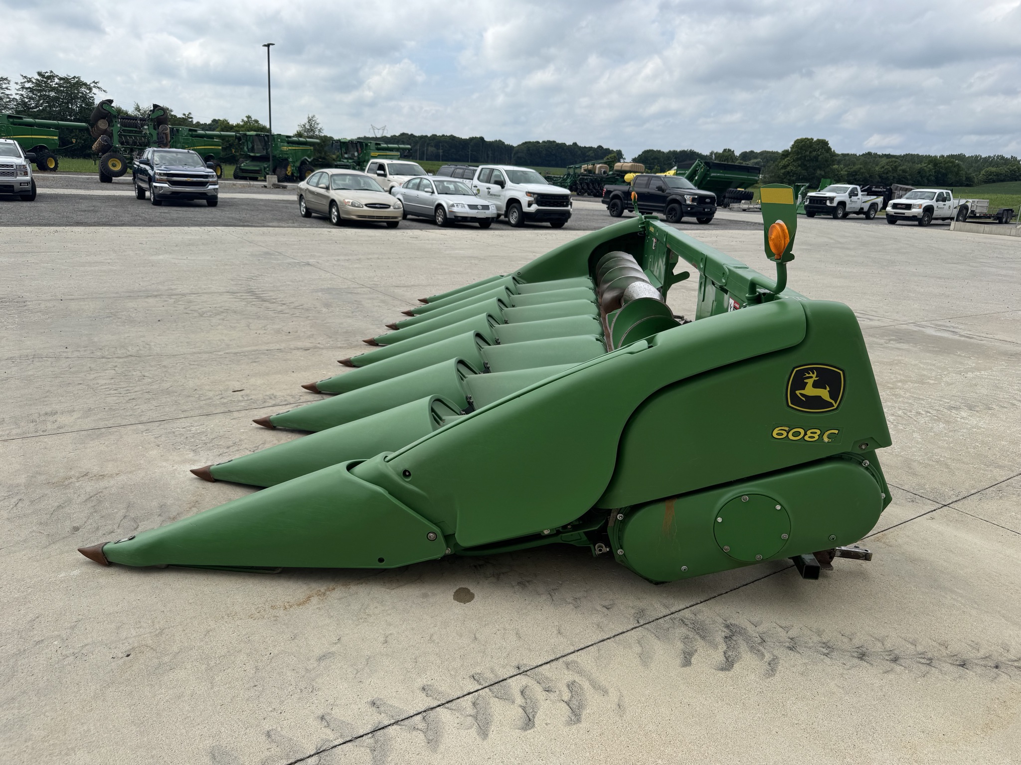 2013 John Deere 608C Image 4