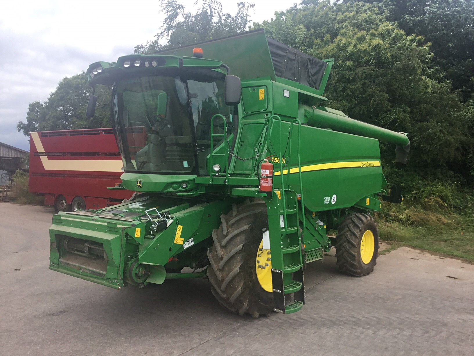 2021 John Deere T560 LL