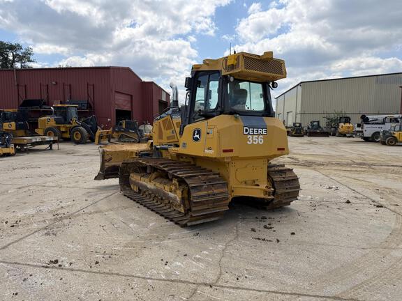 2017 John Deere 700K