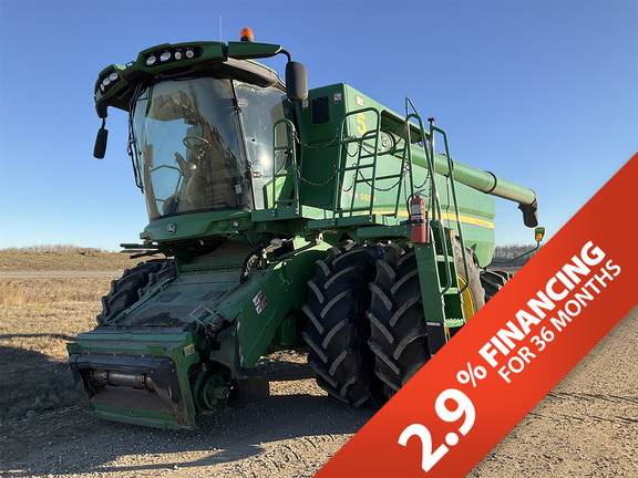 Photo of a 2015 John Deere S690
