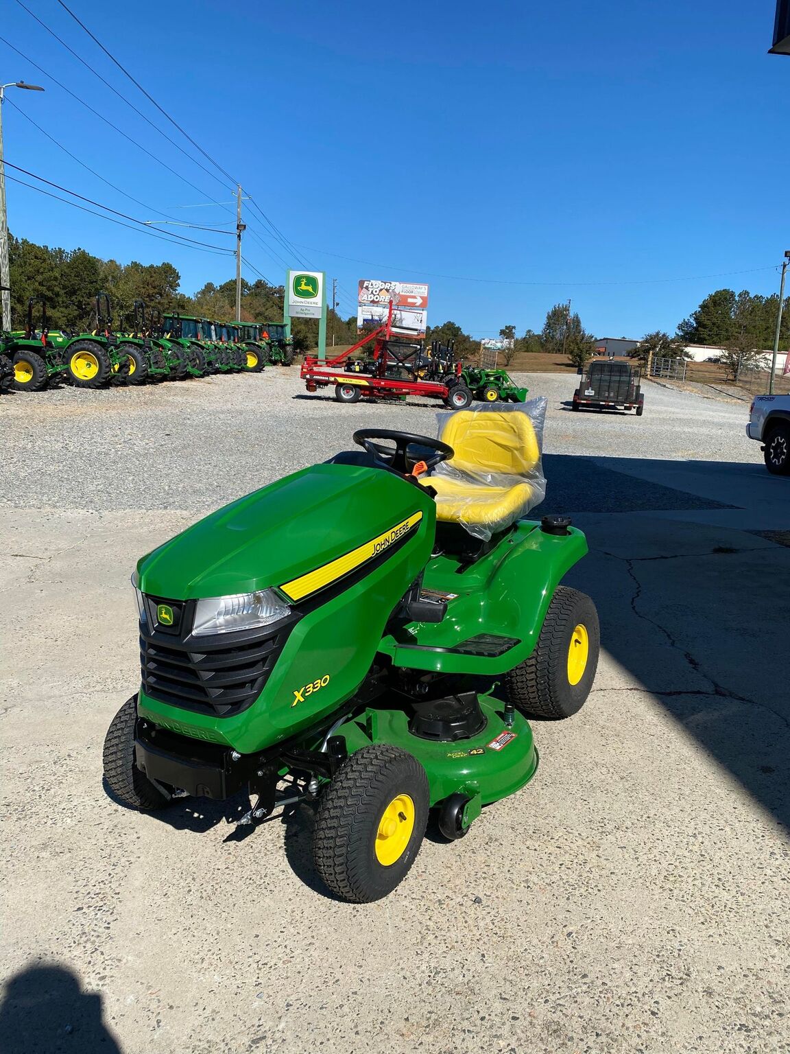 2023 John Deere X330 Lawn & Garden Tractors Milledgeville, GA