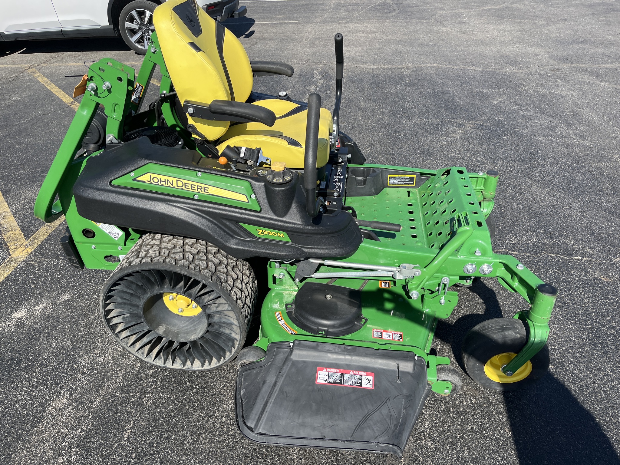 2022 John Deere Z930M Image 3