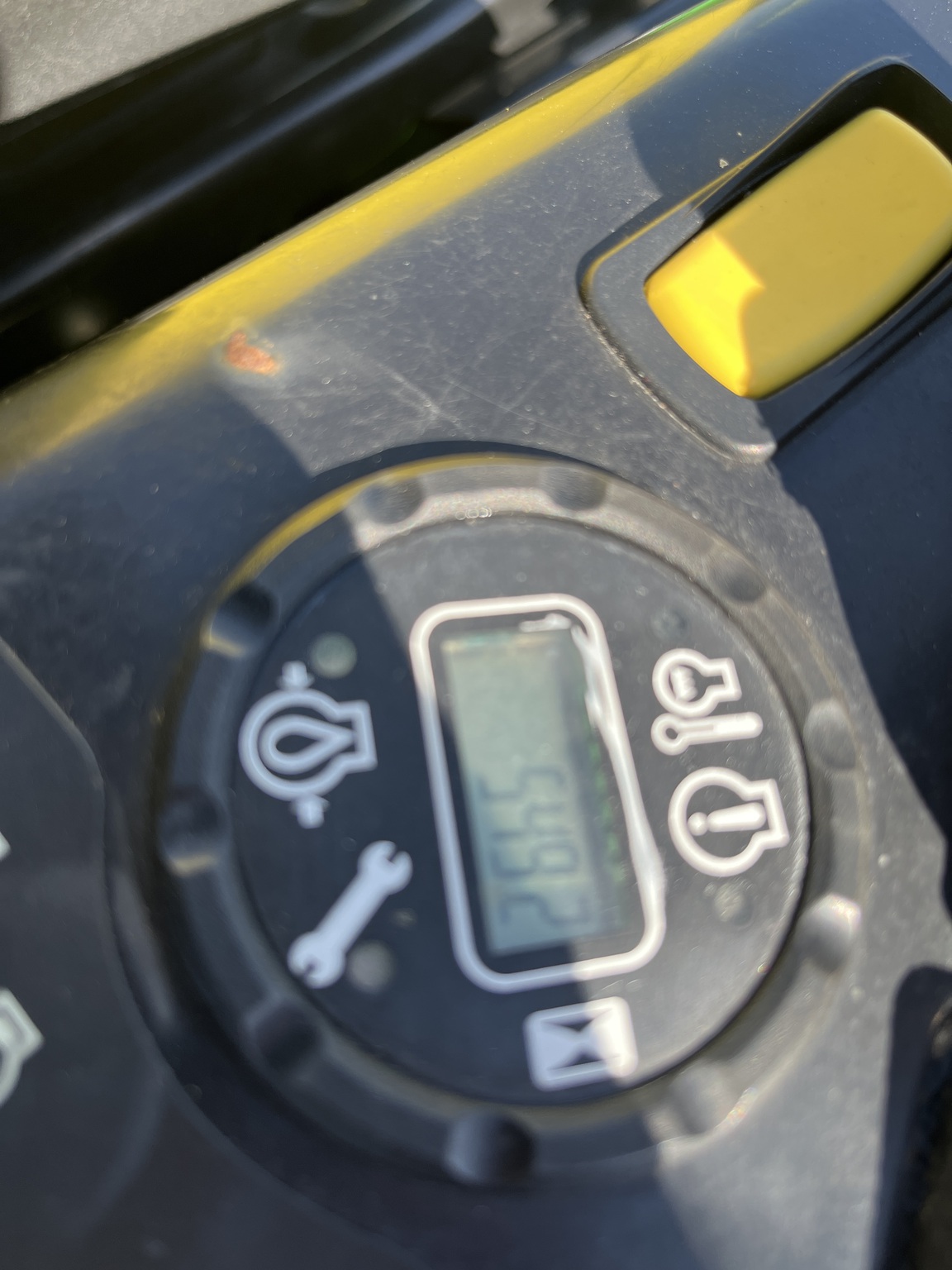 2022 John Deere Z930M Image 6