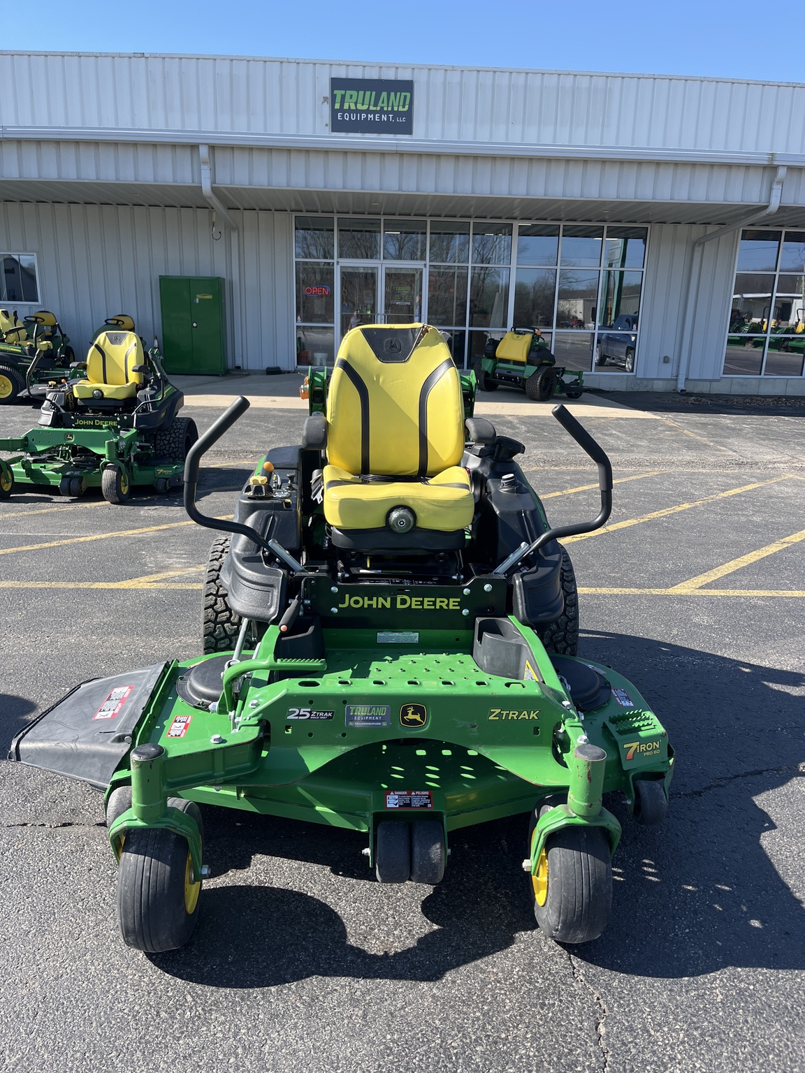 2022 John Deere Z930M Image 13