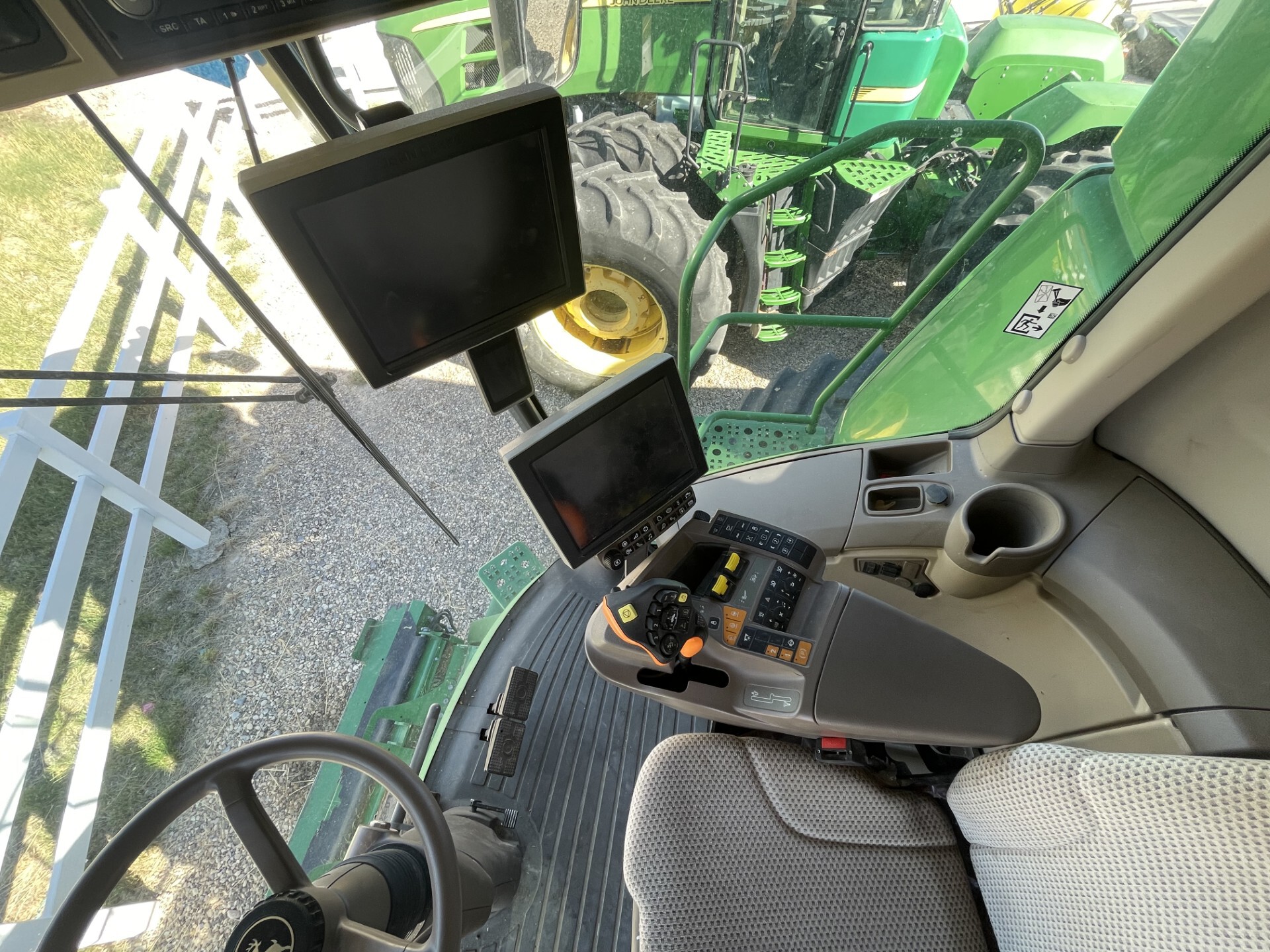 2018 John Deere S780 Image 23