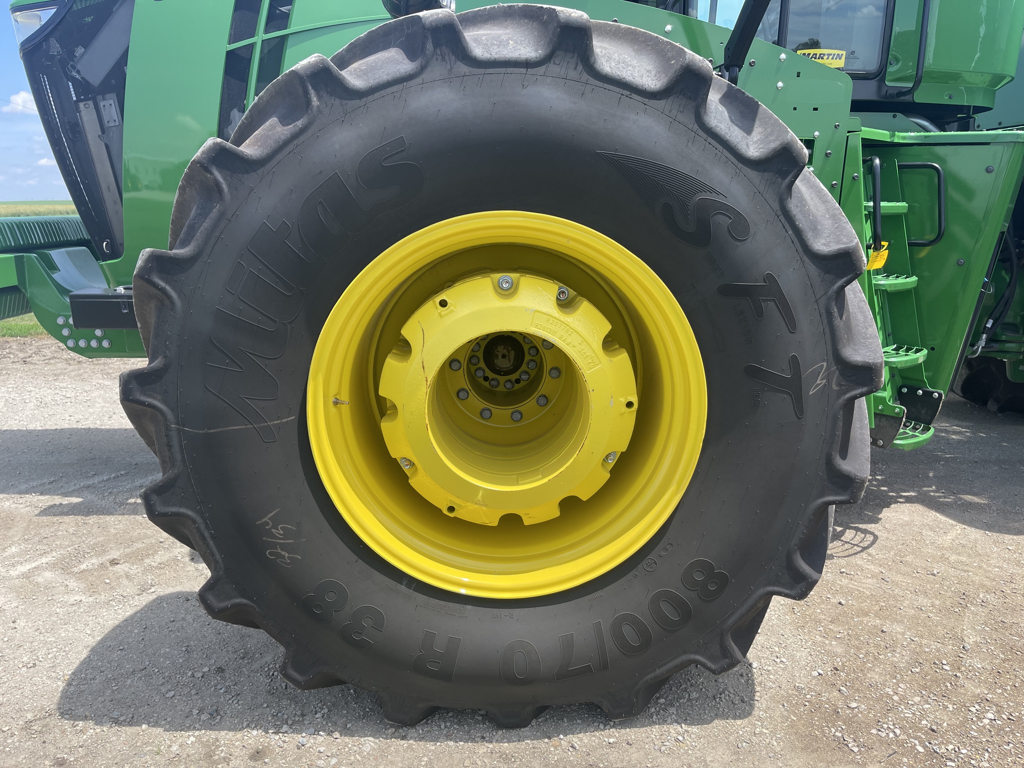  2021 John Deere 9620R at Heritage Tractor in Roanoke, IL
