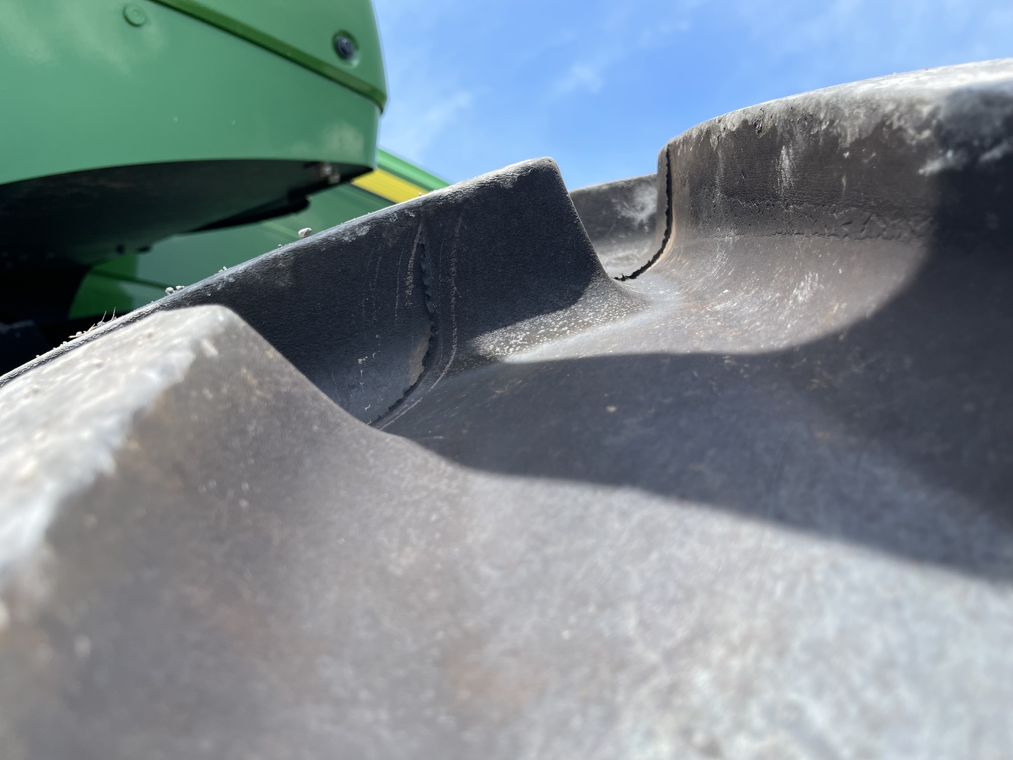  2021 John Deere 9620R at Heritage Tractor in Roanoke, IL