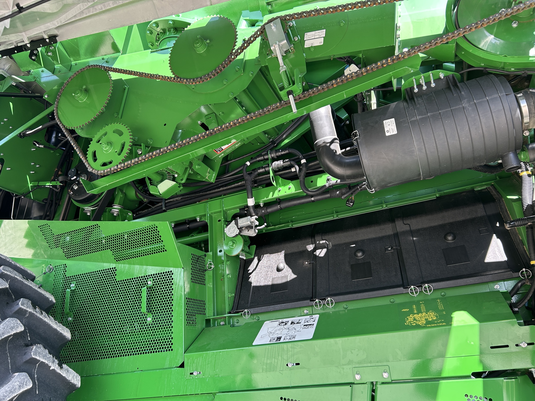  2023 John Deere S760 at Heritage Tractor in Clinton, MO