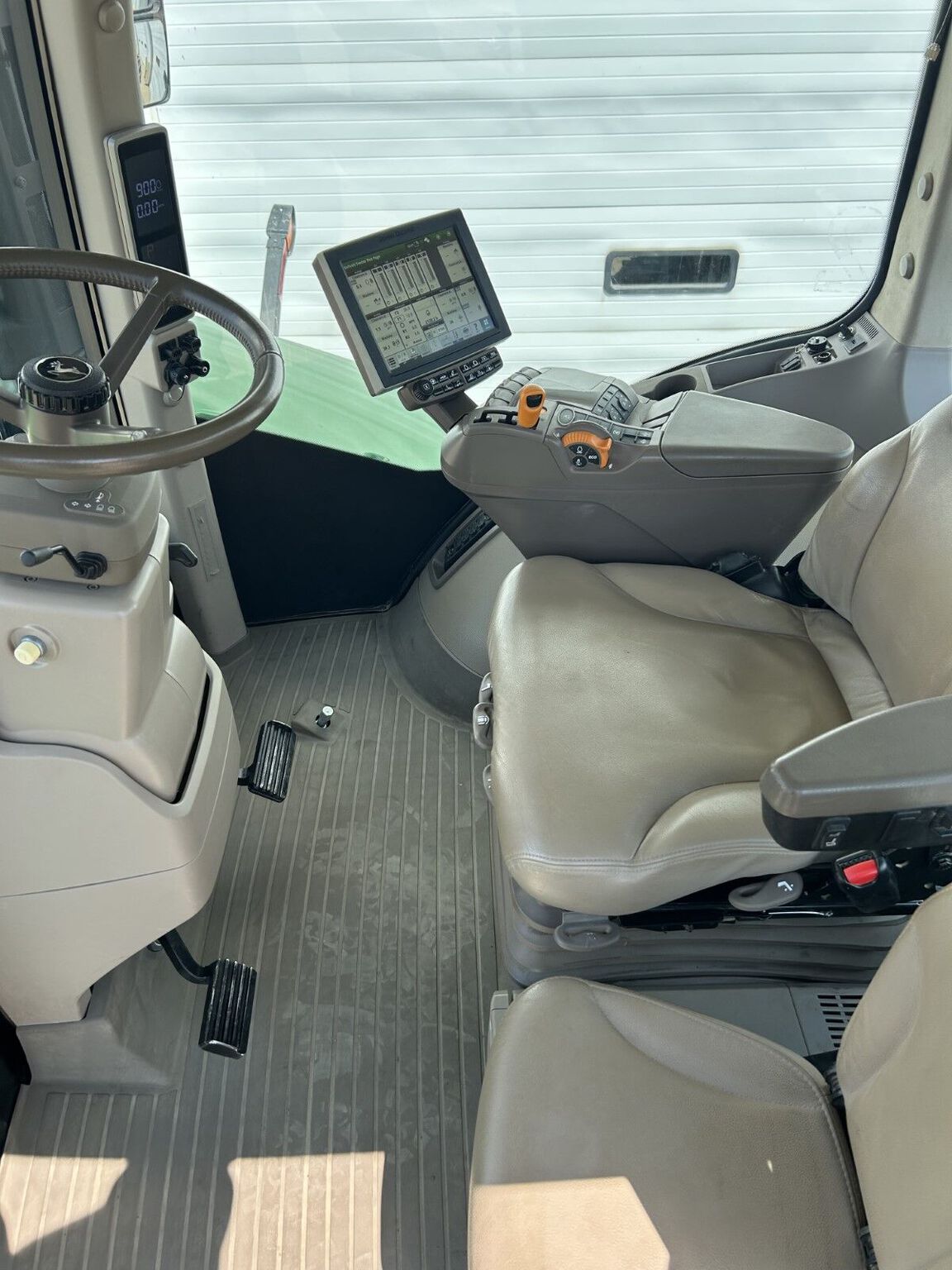 2022 John Deere 9570R Image 5