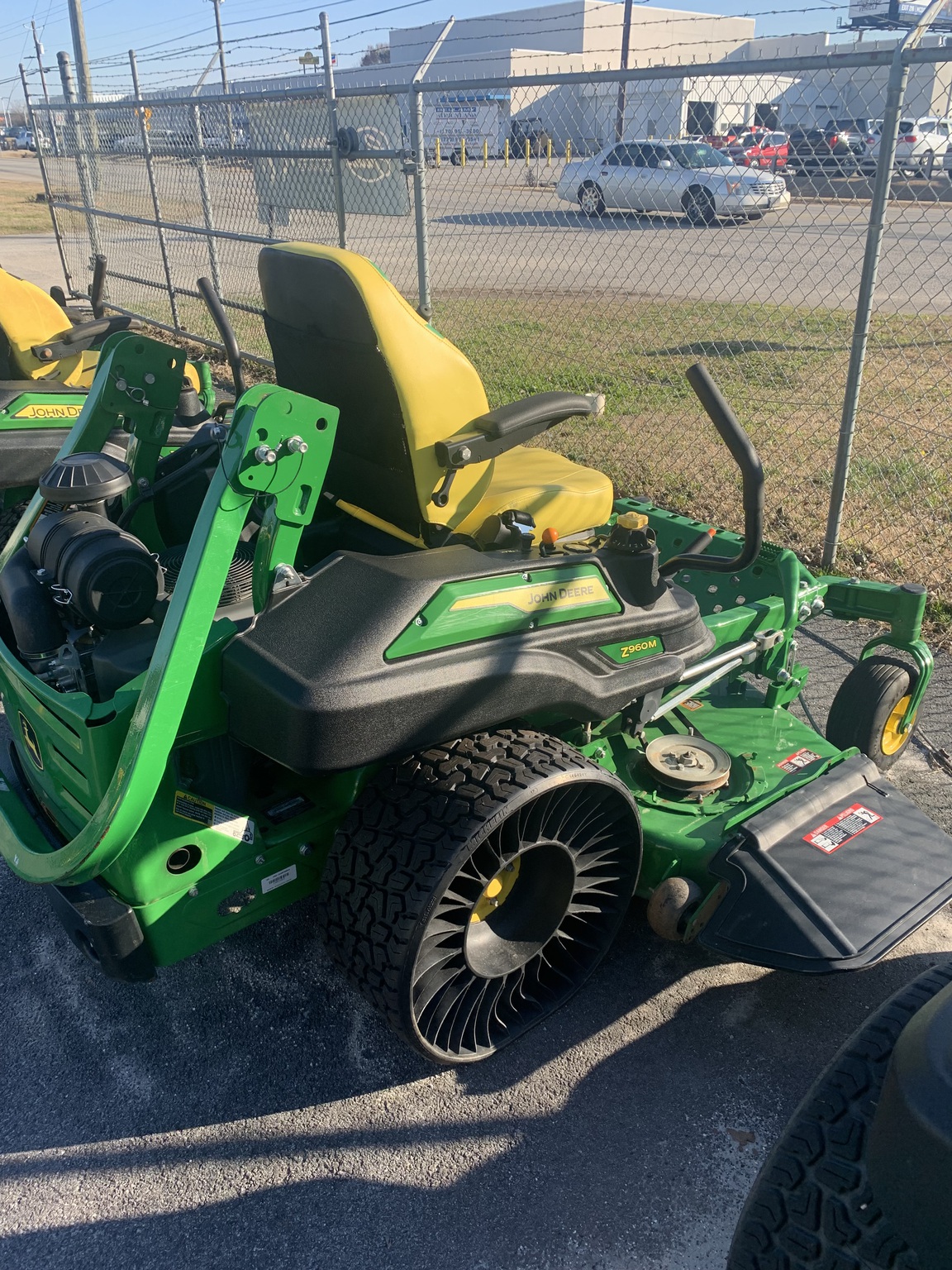 2022 John Deere Z960m Image 1