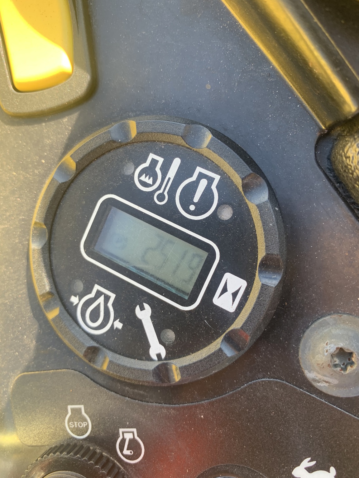 2022 John Deere Z960m Image 6