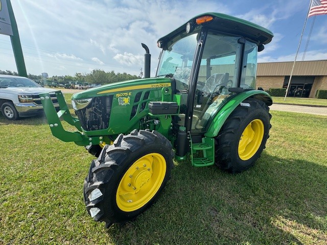 2024 John Deere 5075E Image 1