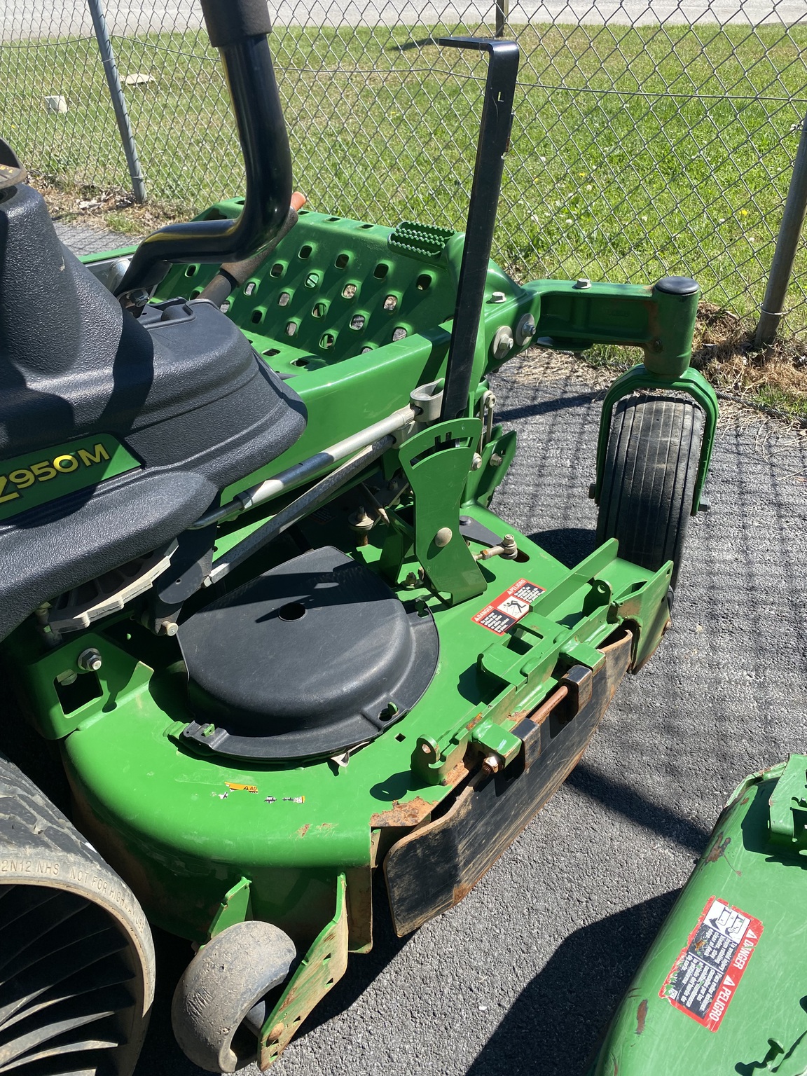 2019 John Deere Z950M Image 5