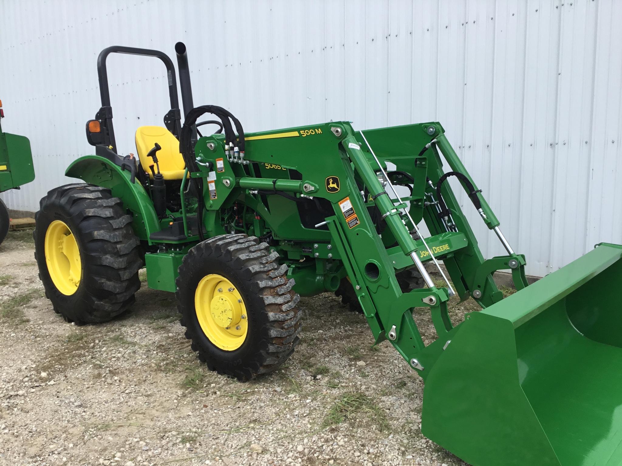 2022 John Deere 5065E Image 5