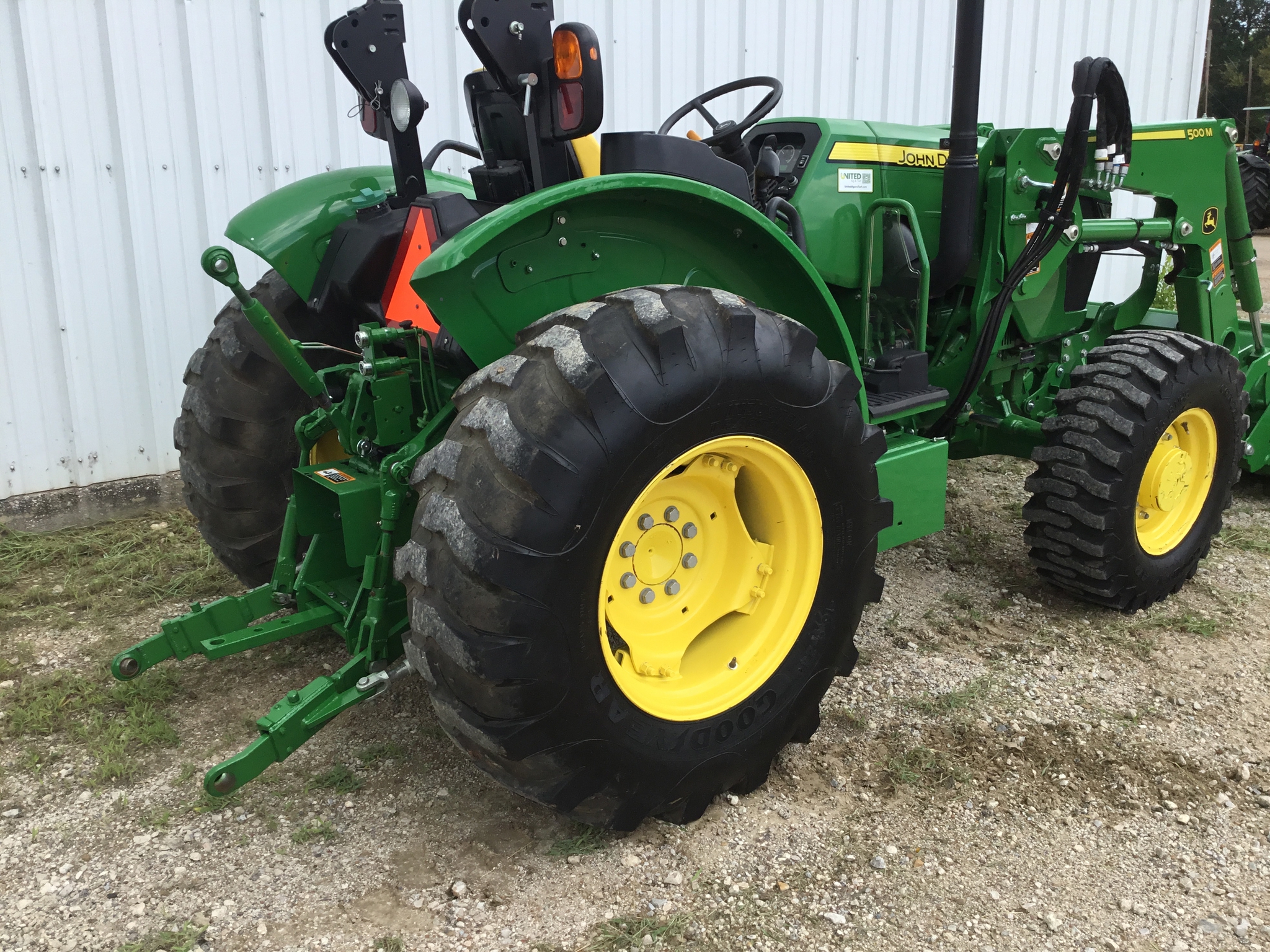 2022 John Deere 5065E Image 6