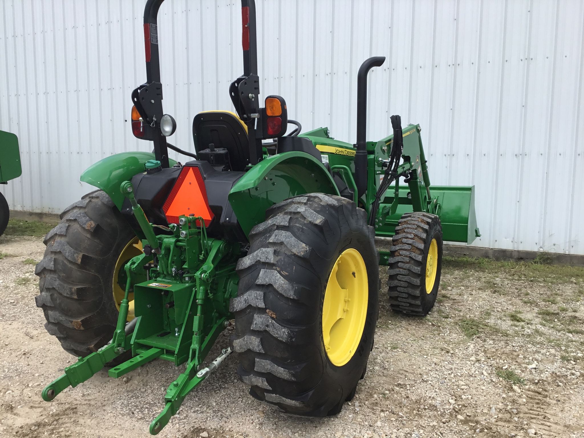 2022 John Deere 5065E Image 8