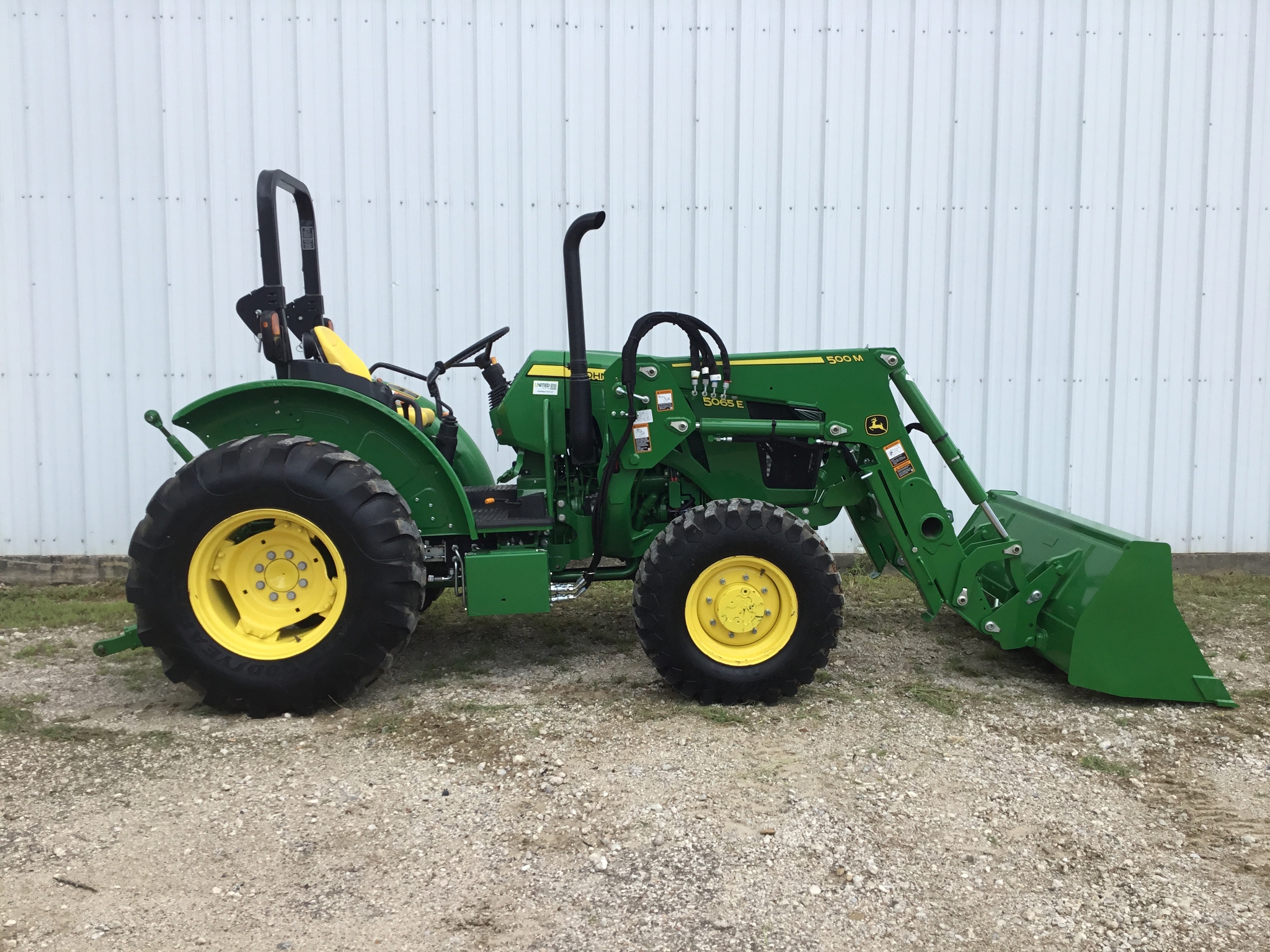 2022 John Deere 5065E Image 4