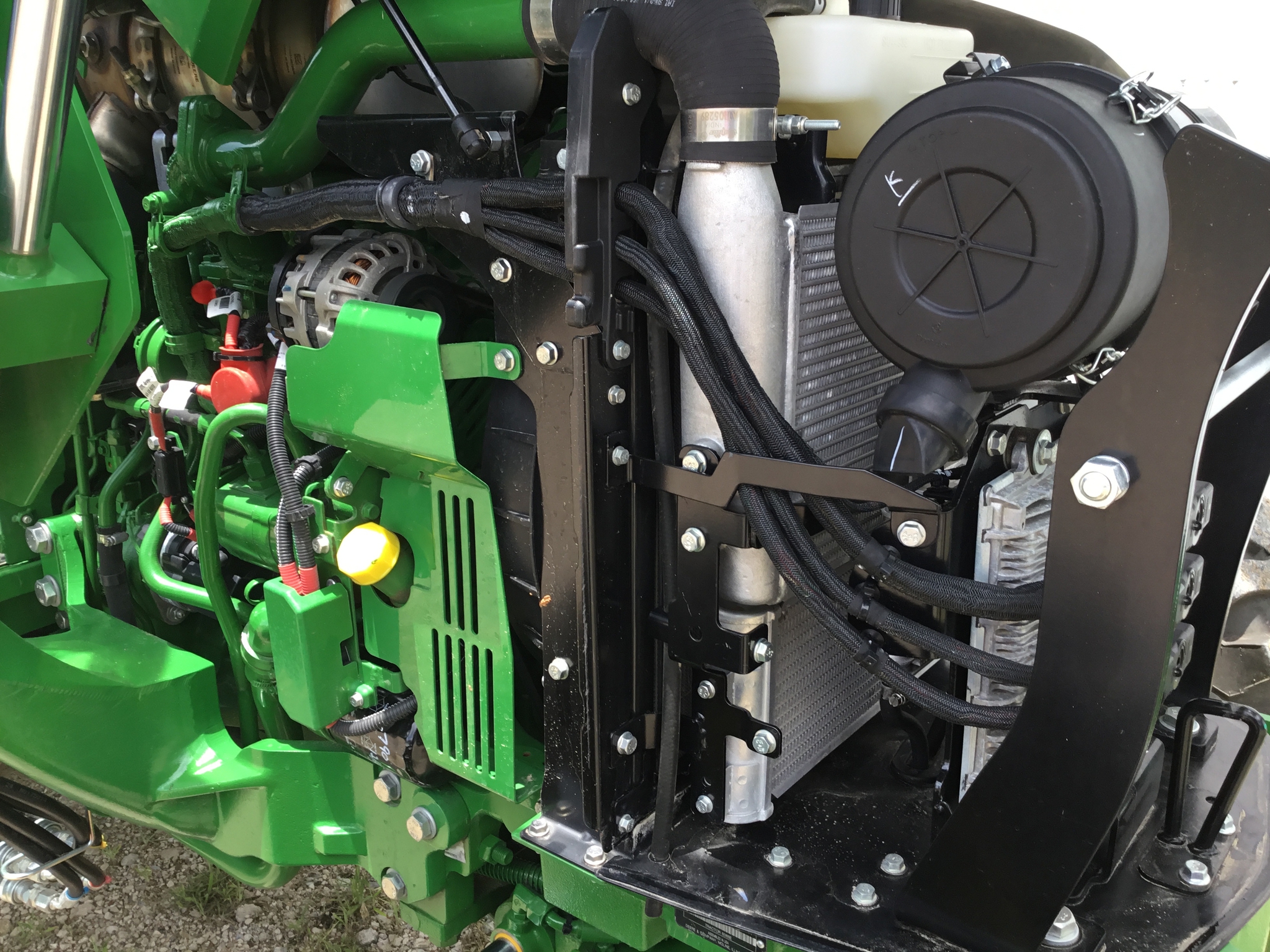 2022 John Deere 5065E Image 36