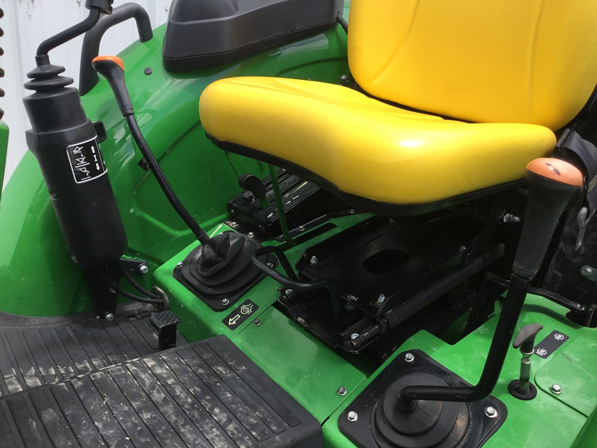 2022 John Deere 5065E Image 23
