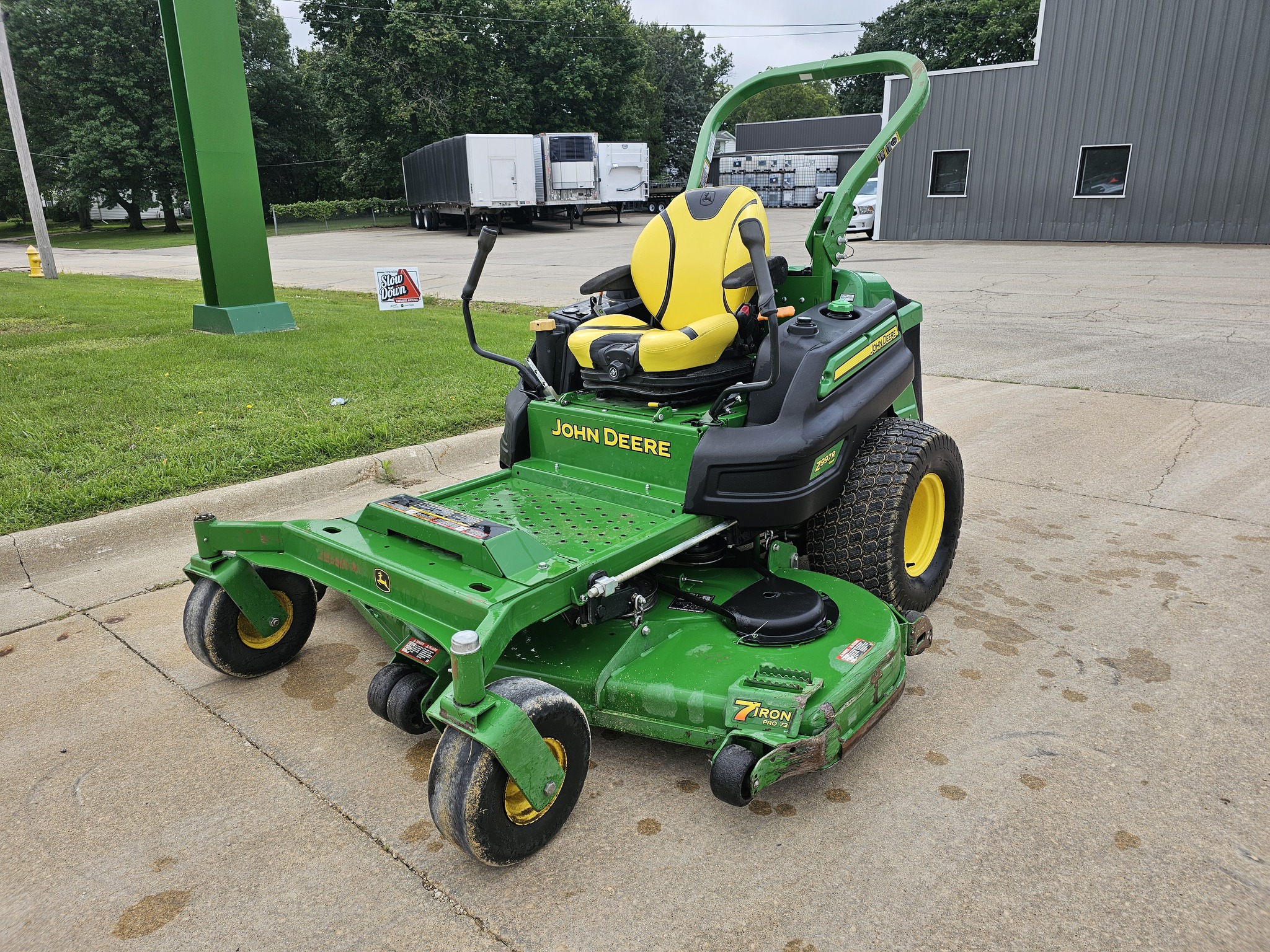  2018 John Deere Z997R at Heritage Tractor in Freeport, IL