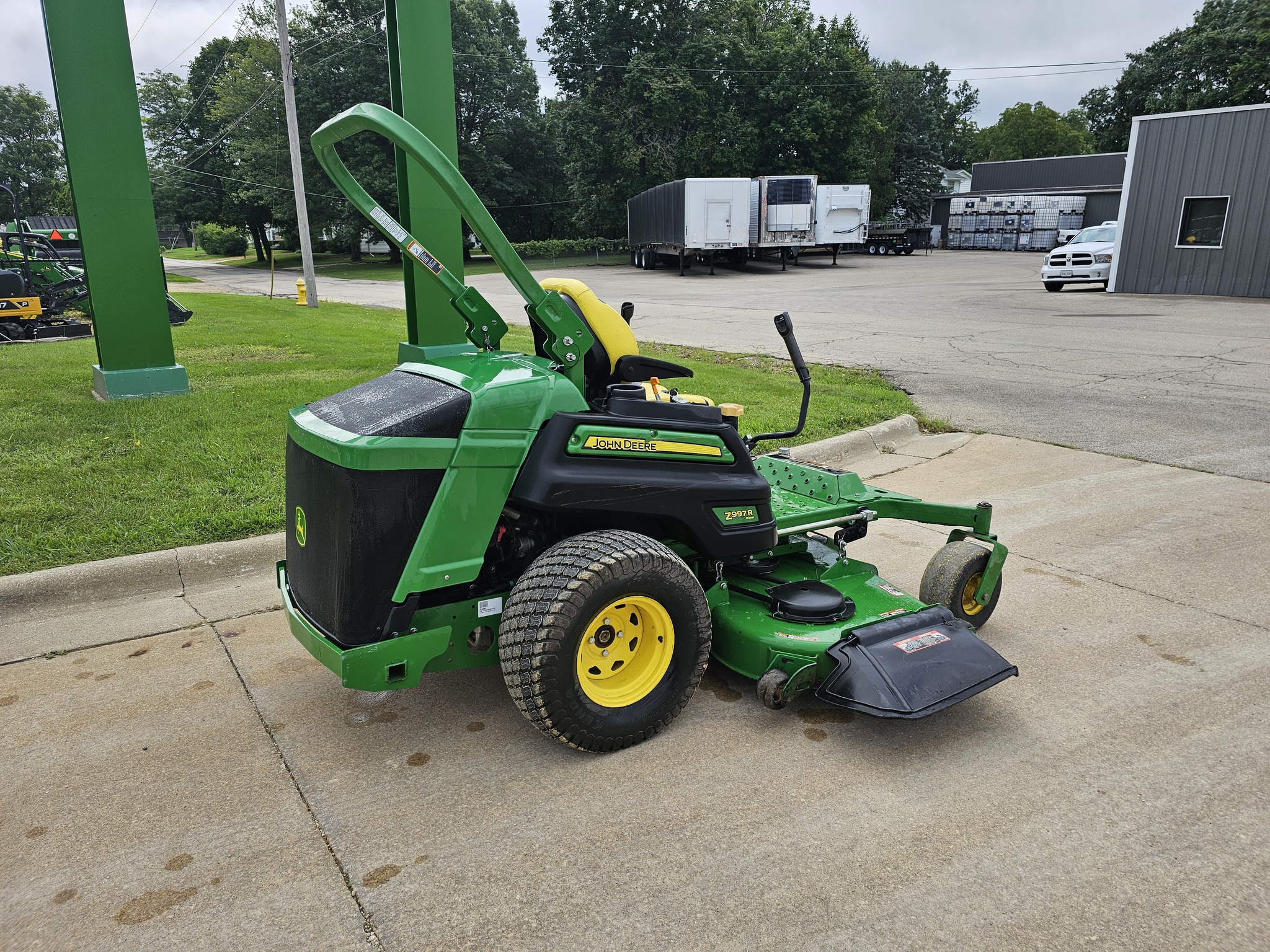  2018 John Deere Z997R at Heritage Tractor in Freeport, IL