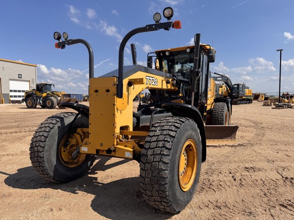 Photo of a 2016 John Deere 772G