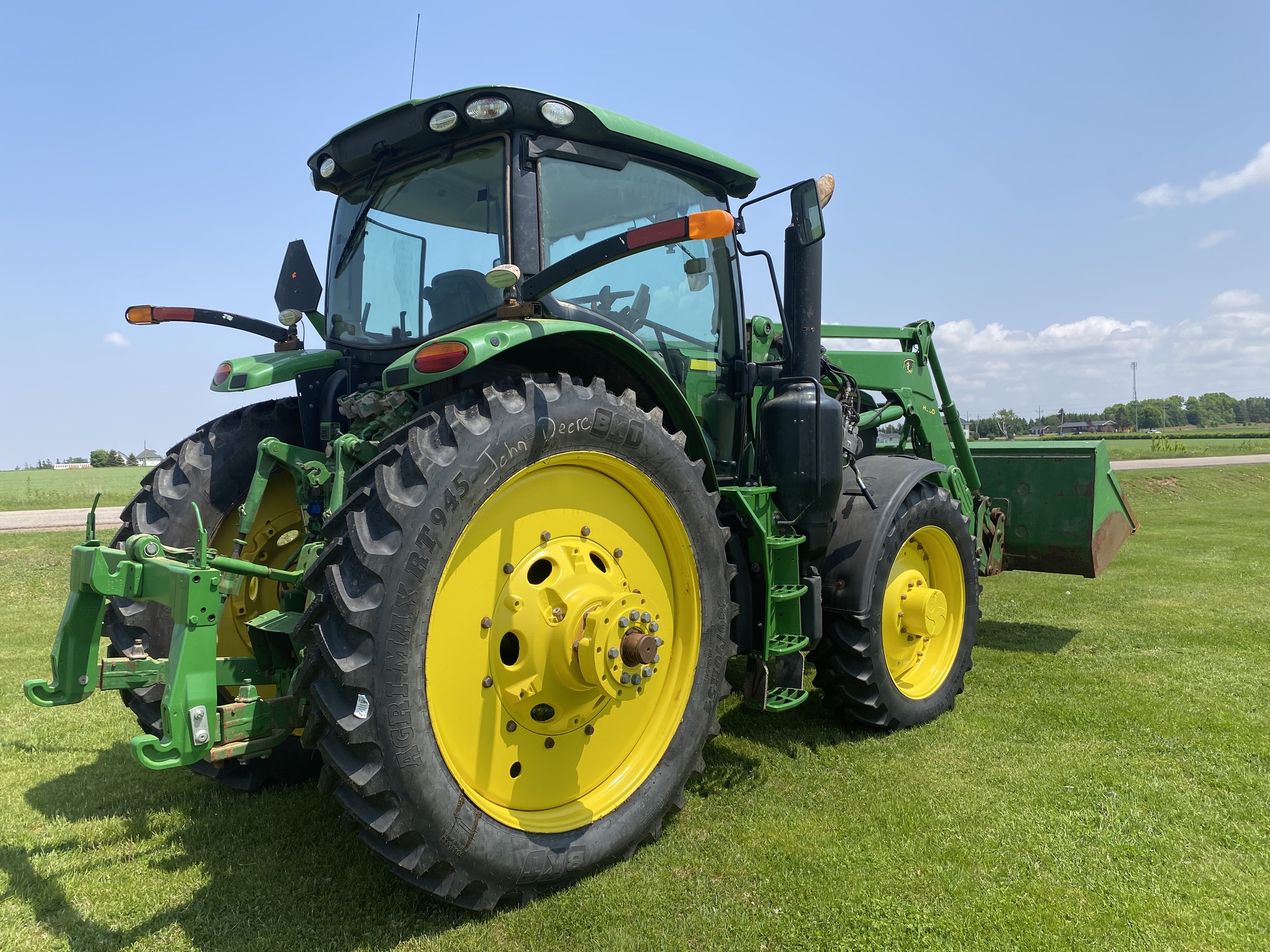 2016 John Deere 6195R Image 10