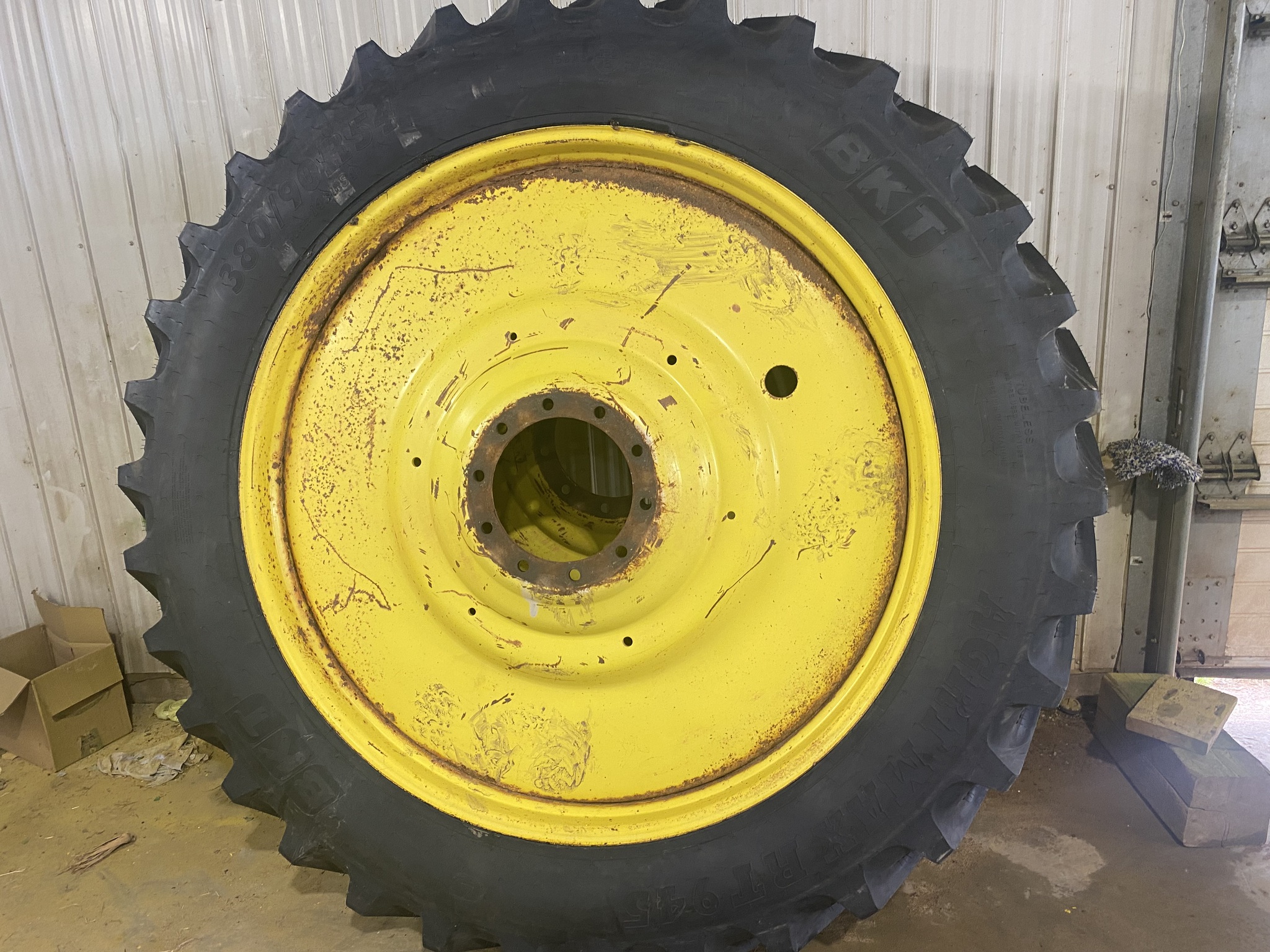 2016 John Deere 6195R Image 22