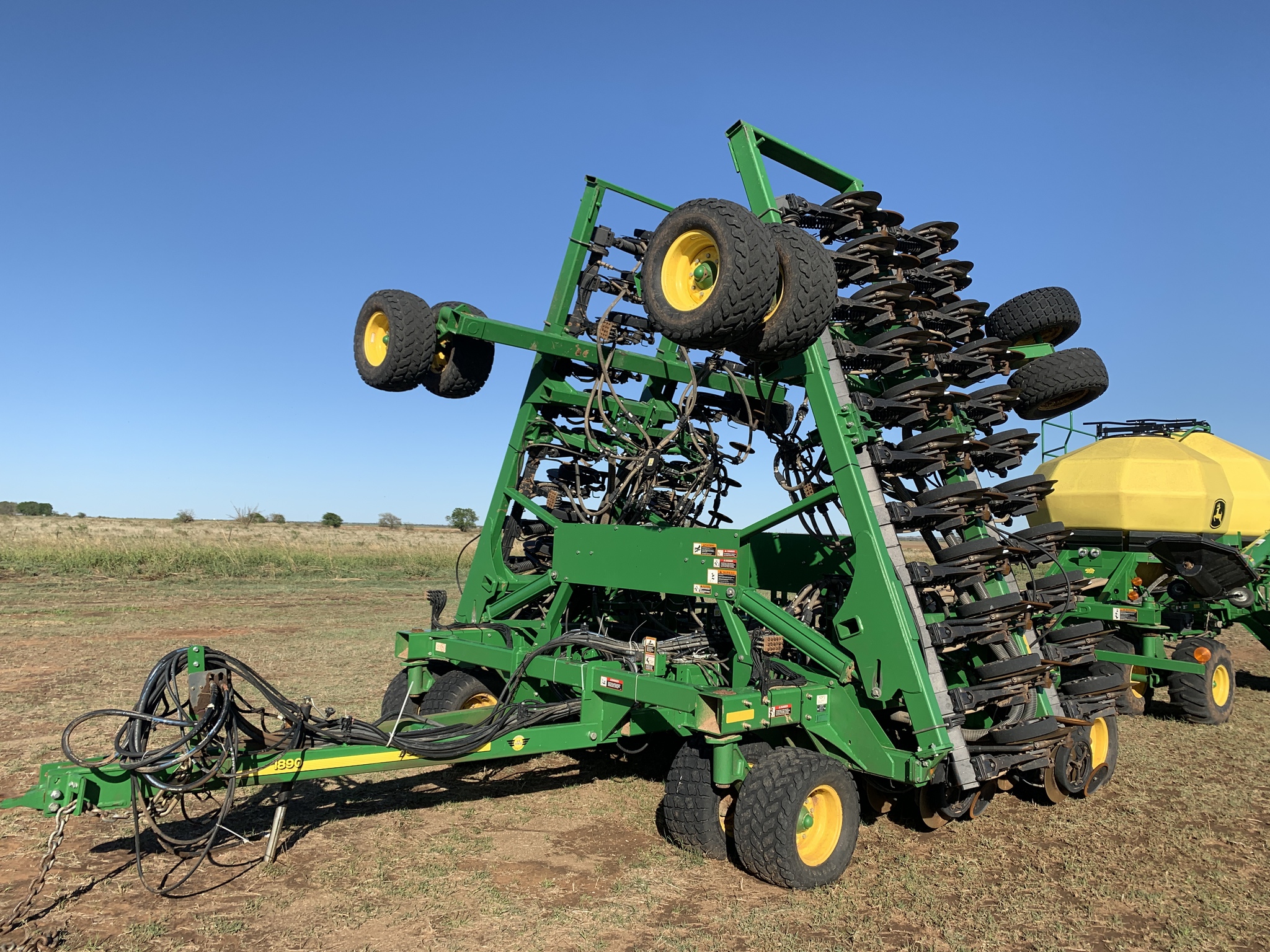 2015 John Deere 1890 Image 1