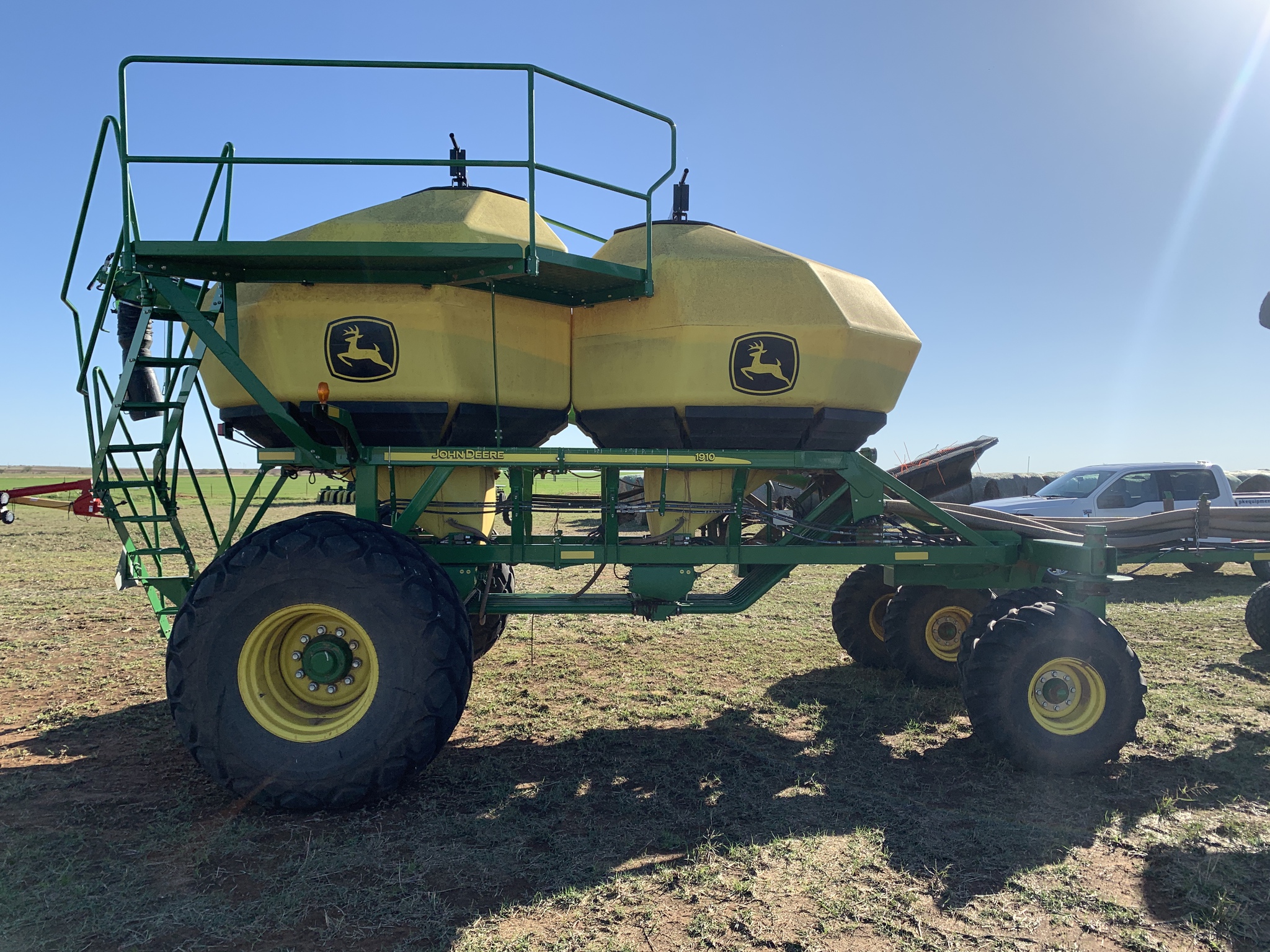 2015 John Deere 1890 Image 9