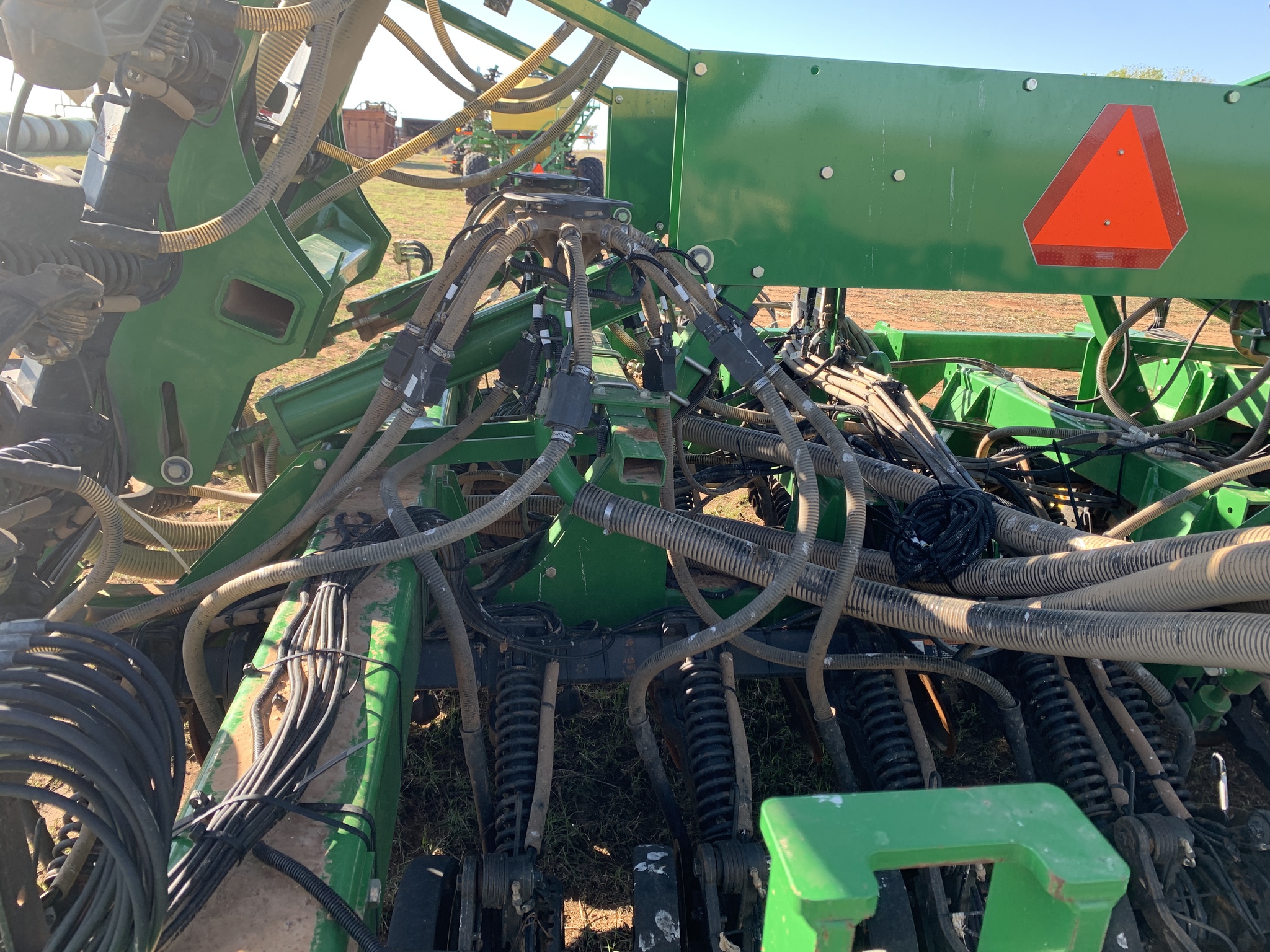 2015 John Deere 1890 Image 26