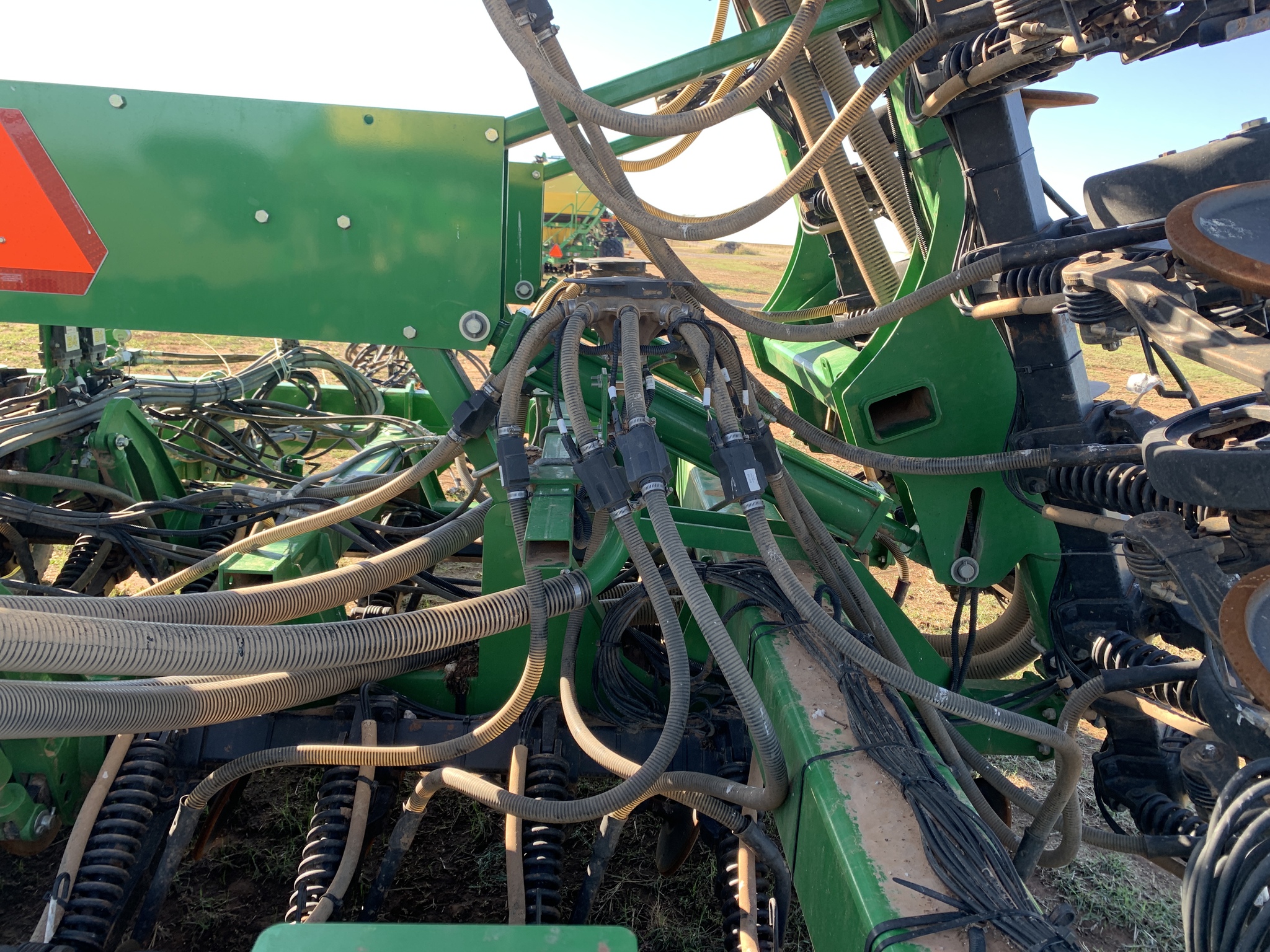 2015 John Deere 1890 Image 28