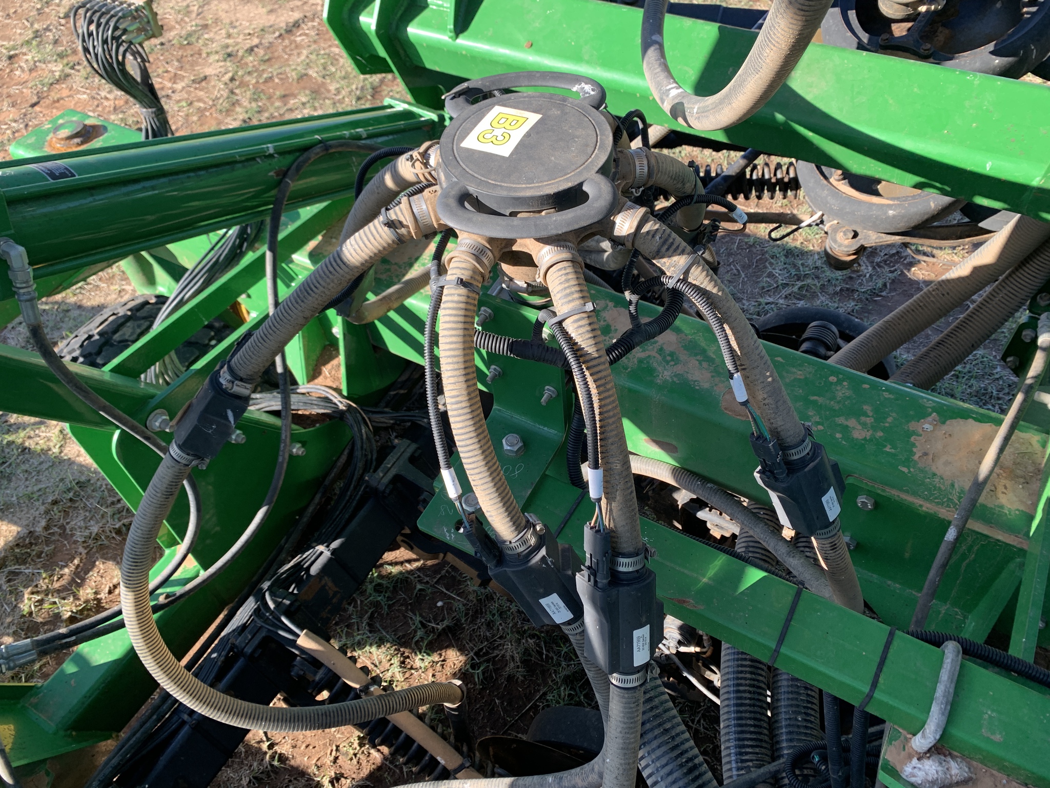 2015 John Deere 1890 Image 35