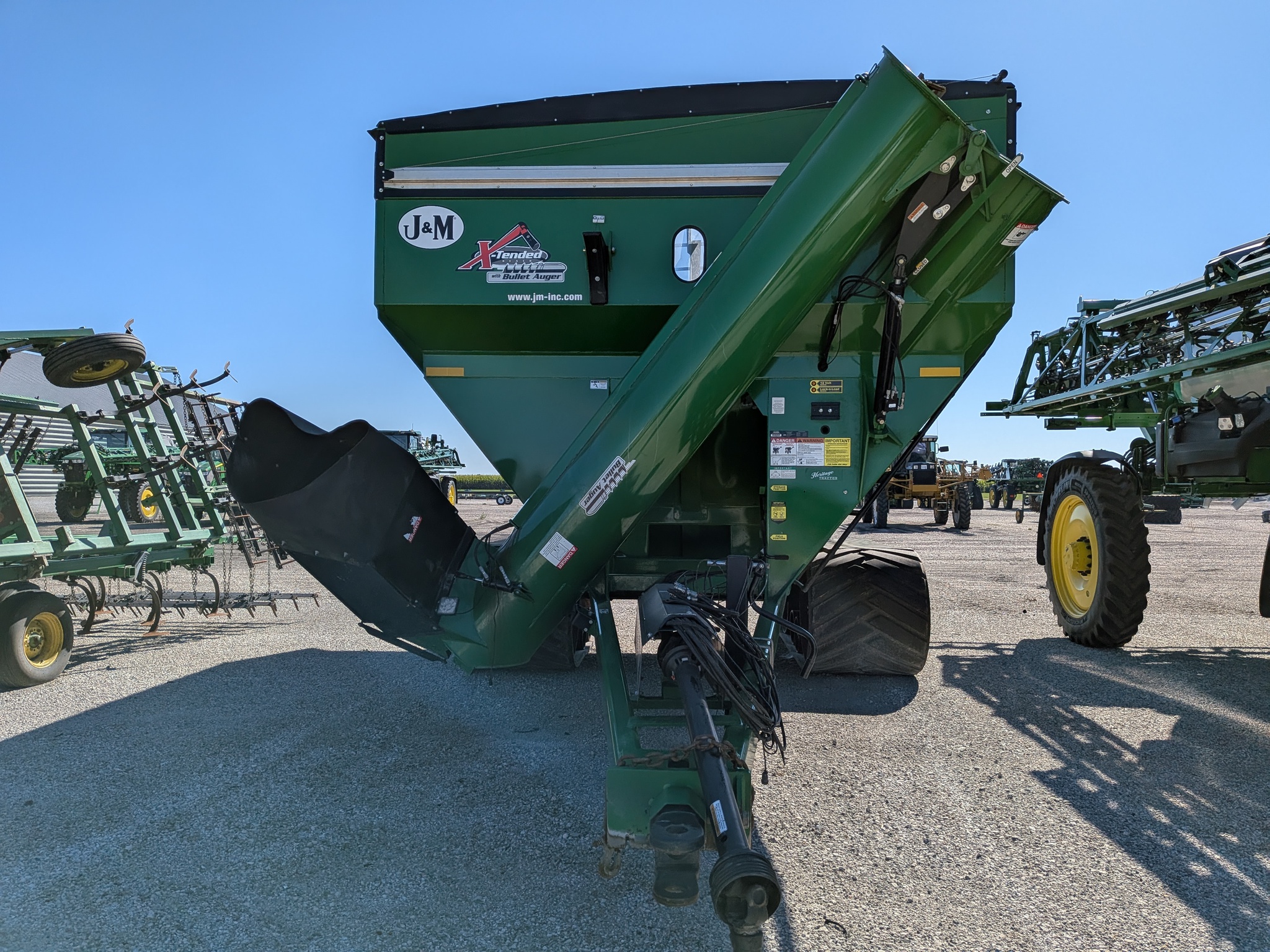  2018 J&M 1112 at Heritage Tractor in Roanoke, IL