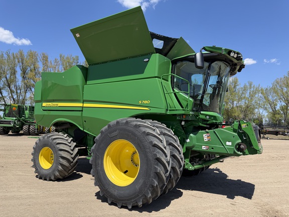  John Deere S780