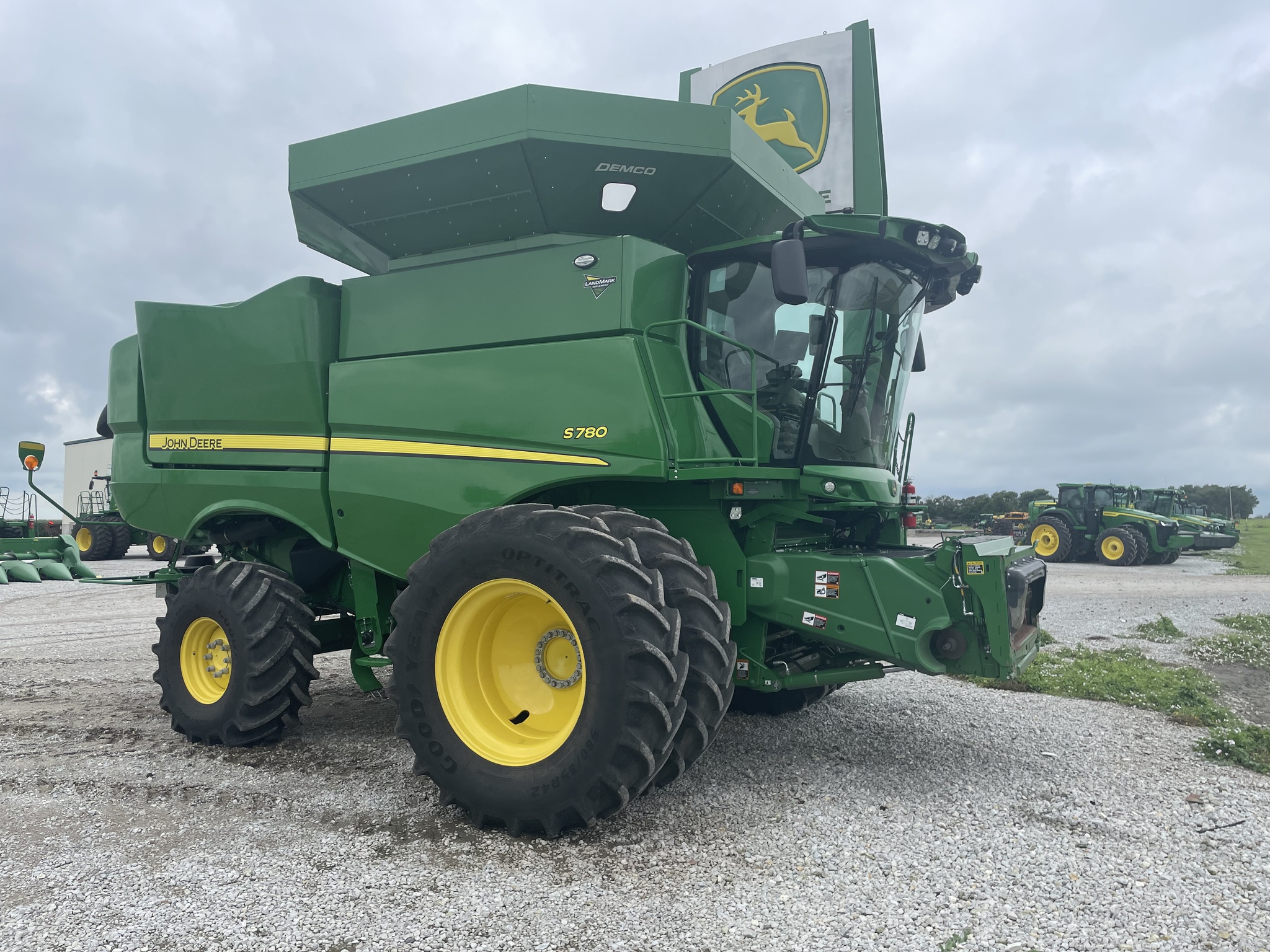 2023 John Deere S780 Image 6