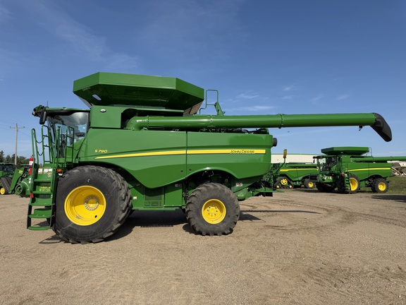 2023 John Deere S790 - Photo6