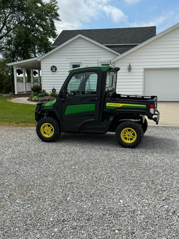 2024 John Deere XUV 835R Image 5