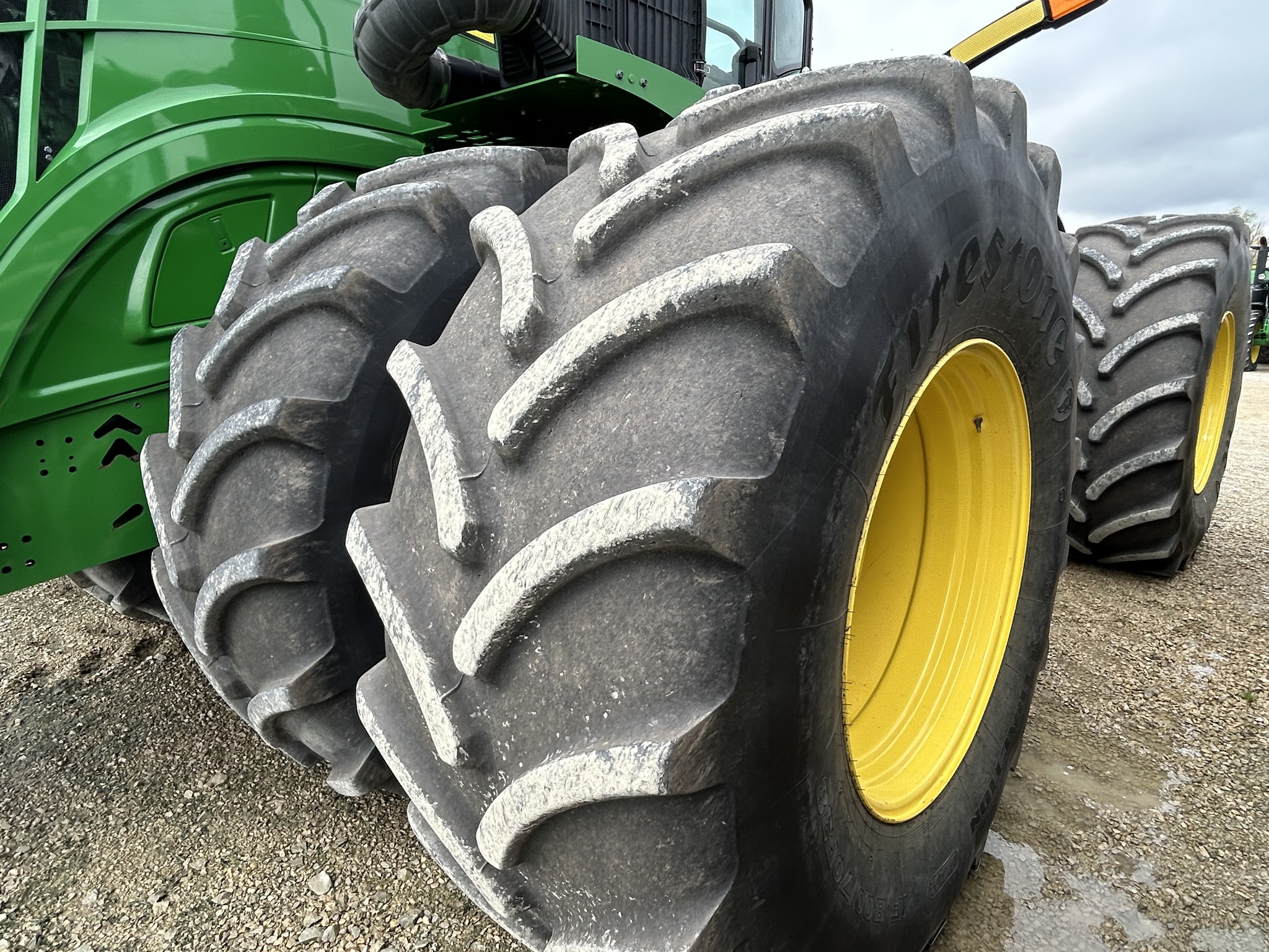  2021 John Deere 9520R at Heritage Tractor in Dixon, IL